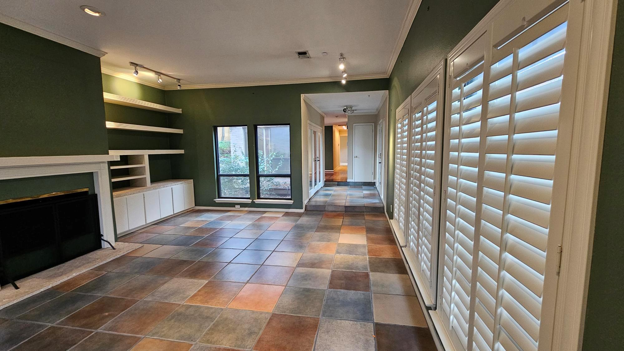 4902 WESTVIEW Dr, Austin, TX 78731