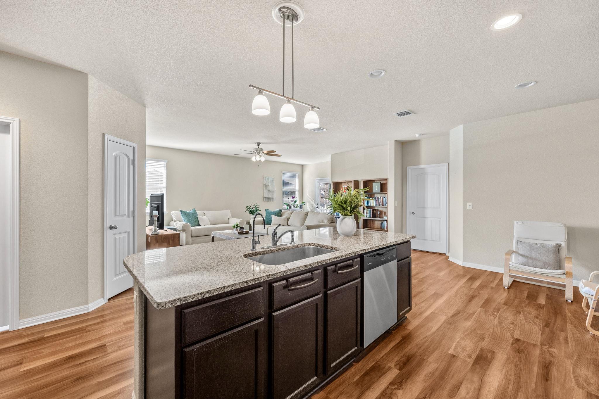 1701 Logan Dr # 32, Round Rock, TX 78664