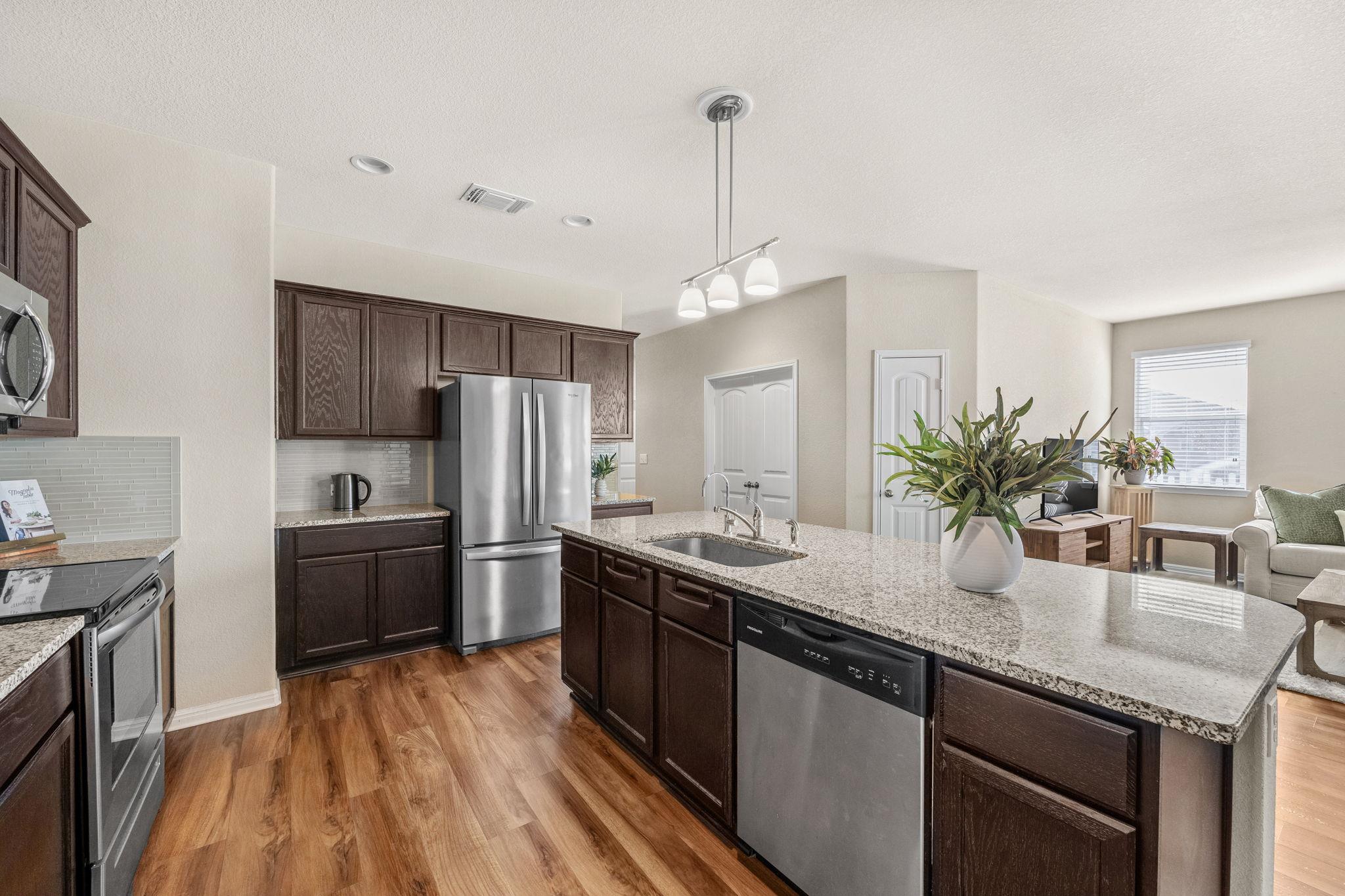 1701 Logan Dr # 32, Round Rock, TX 78664