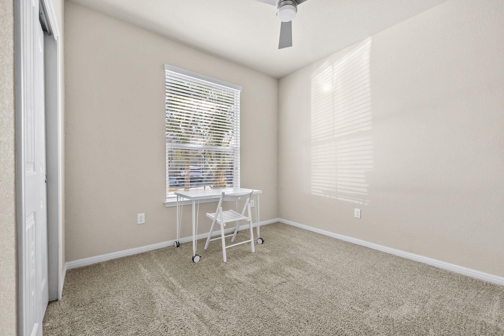 1701 Logan Dr # 32, Round Rock, TX 78664