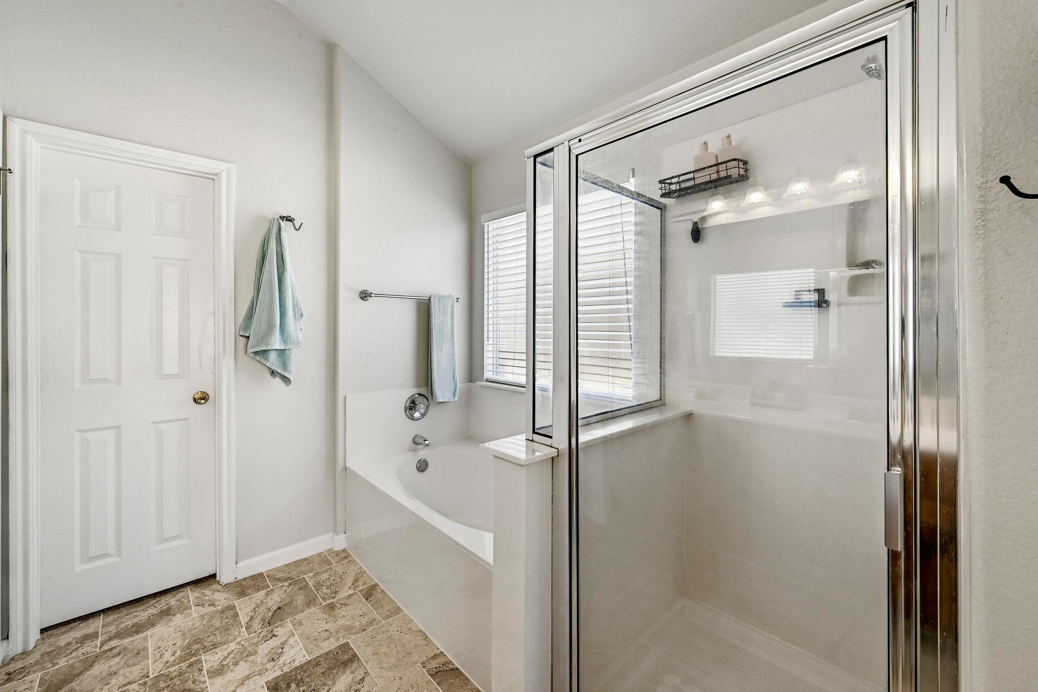 20404 Farm Pond Ln, Pflugerville, TX 78660