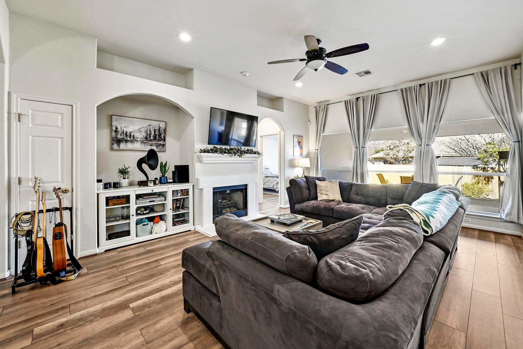 20404 Farm Pond Ln, Pflugerville, TX 78660