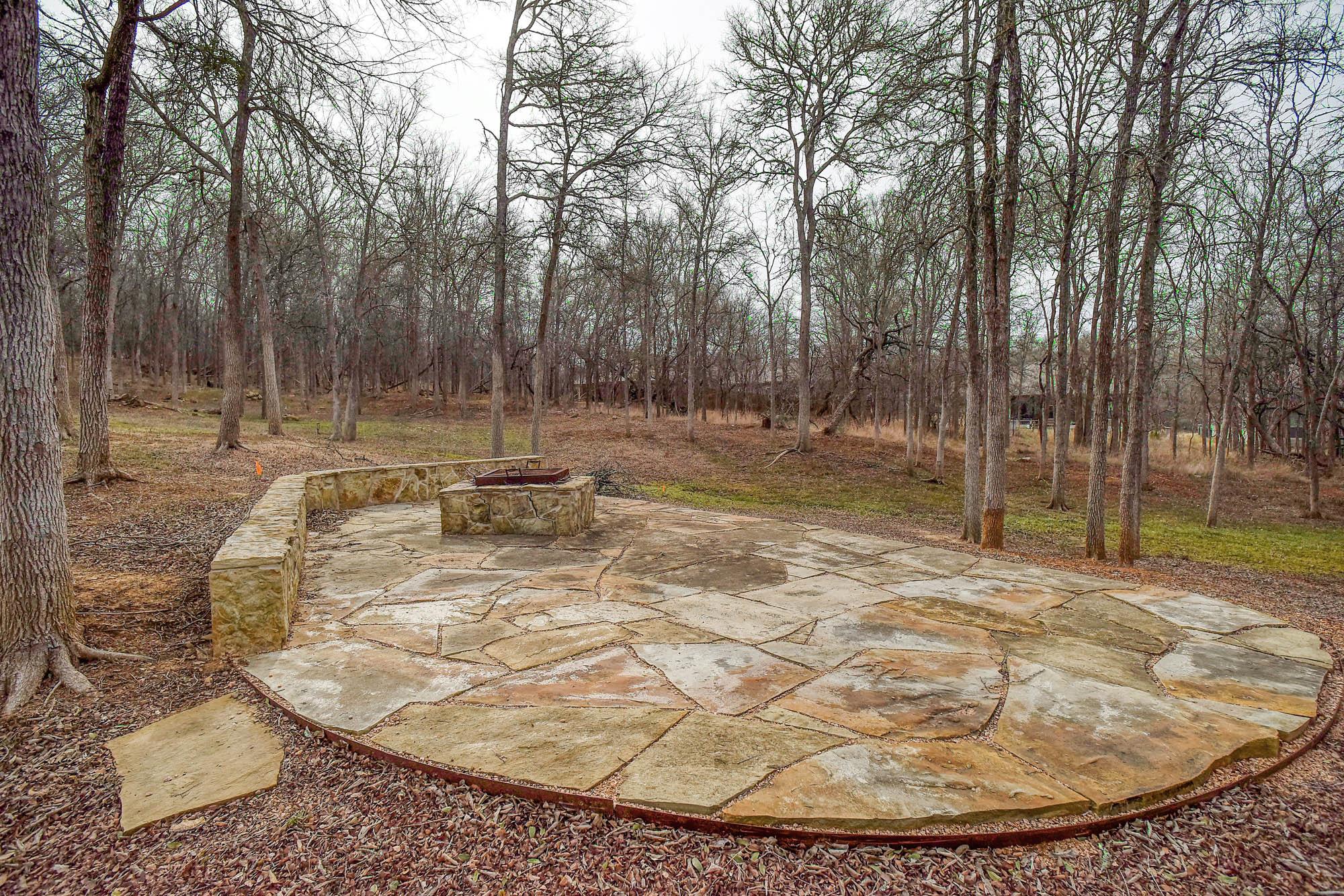 179 Keanahalululu Ln, Bastrop, TX 78602