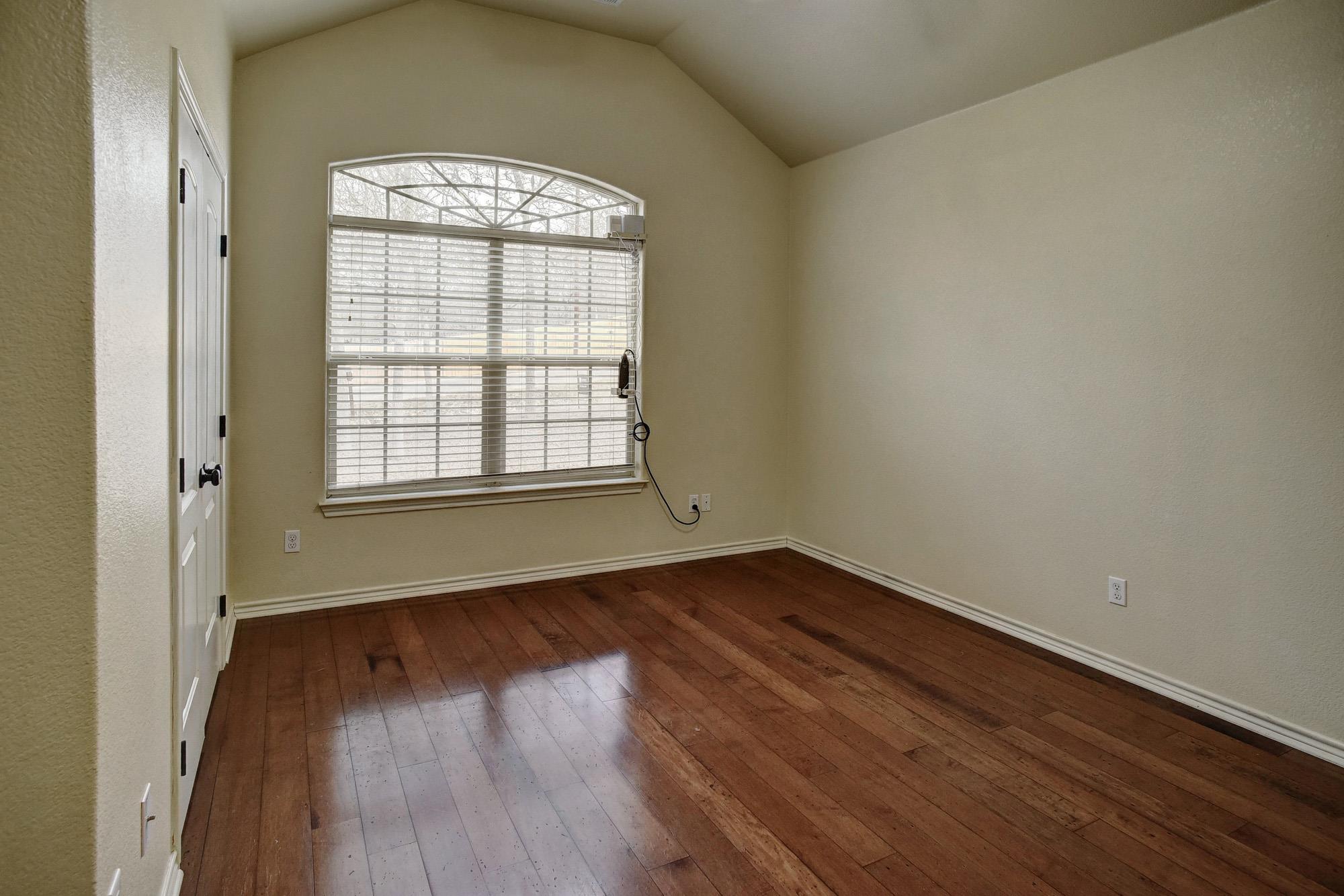 179 Keanahalululu Ln, Bastrop, TX 78602