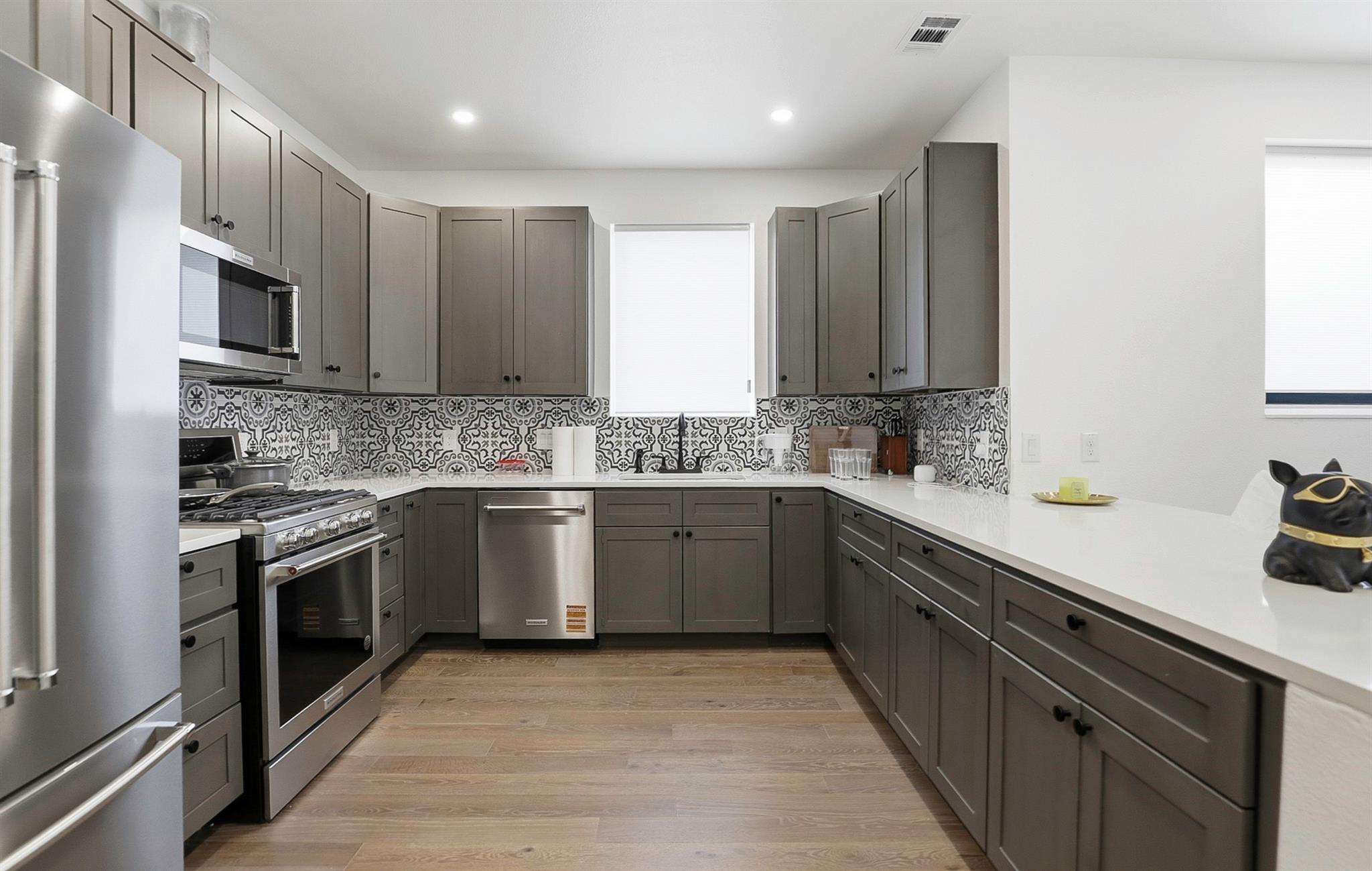 1208 W Oltorf St # A, Austin, TX 78704