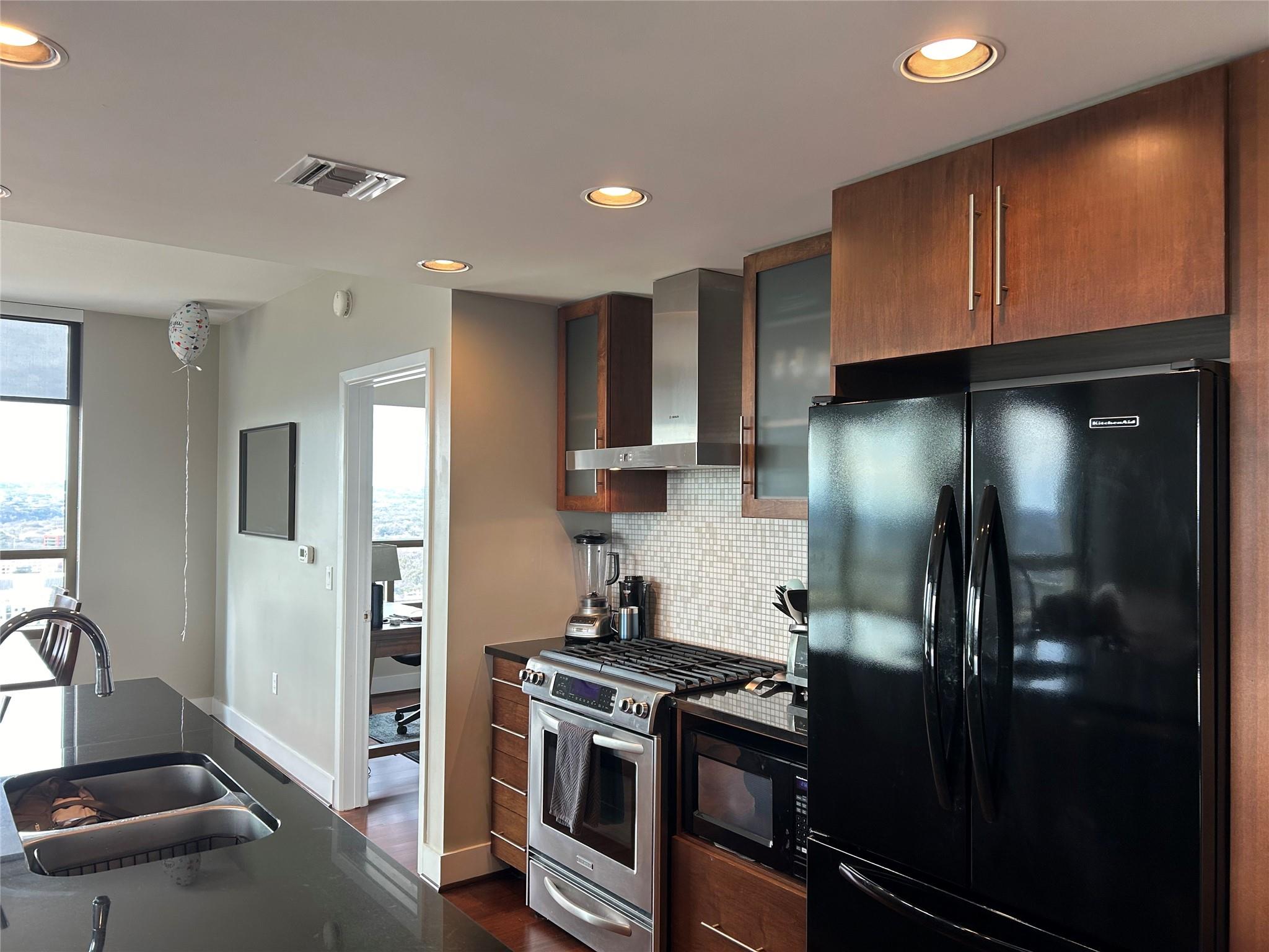 300 Bowie St # 3003, Austin, TX 78703