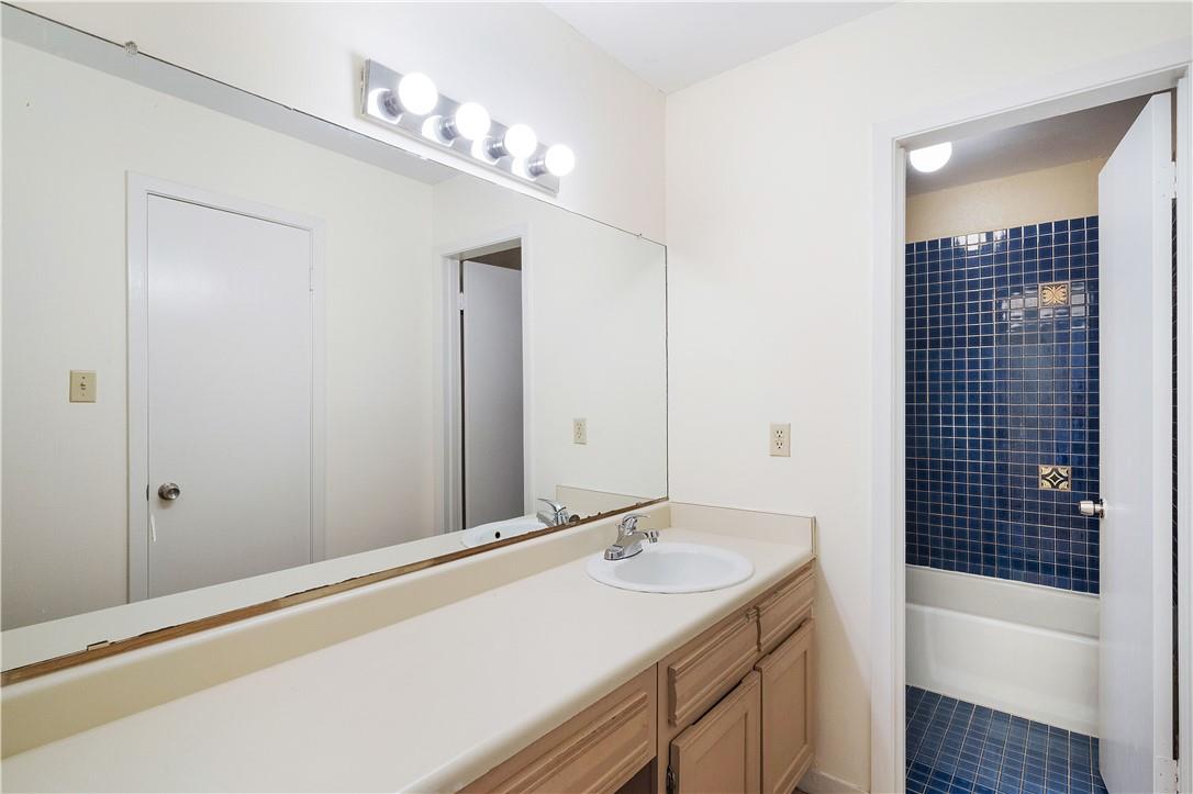 1240 Barton Hills Dr # 208, Austin, TX 78704