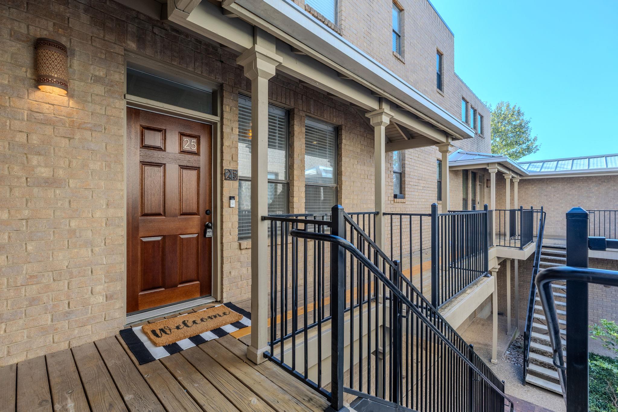 611 E 45th St # 25, Austin, TX 78751