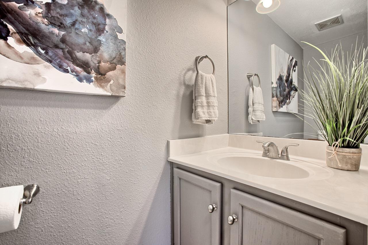 902 Valley Glen Cv, Pflugerville, TX 78660