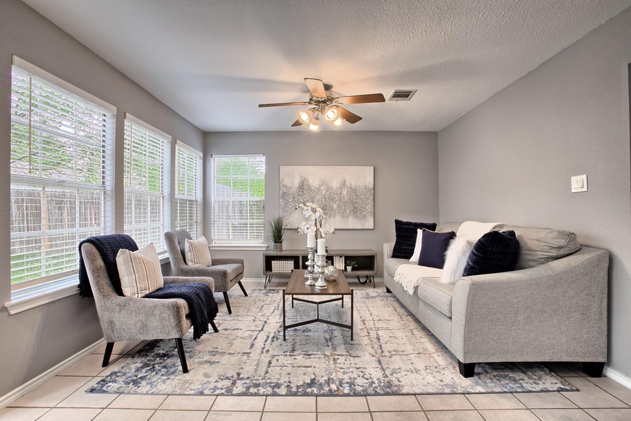 902 Valley Glen Cv, Pflugerville, TX 78660