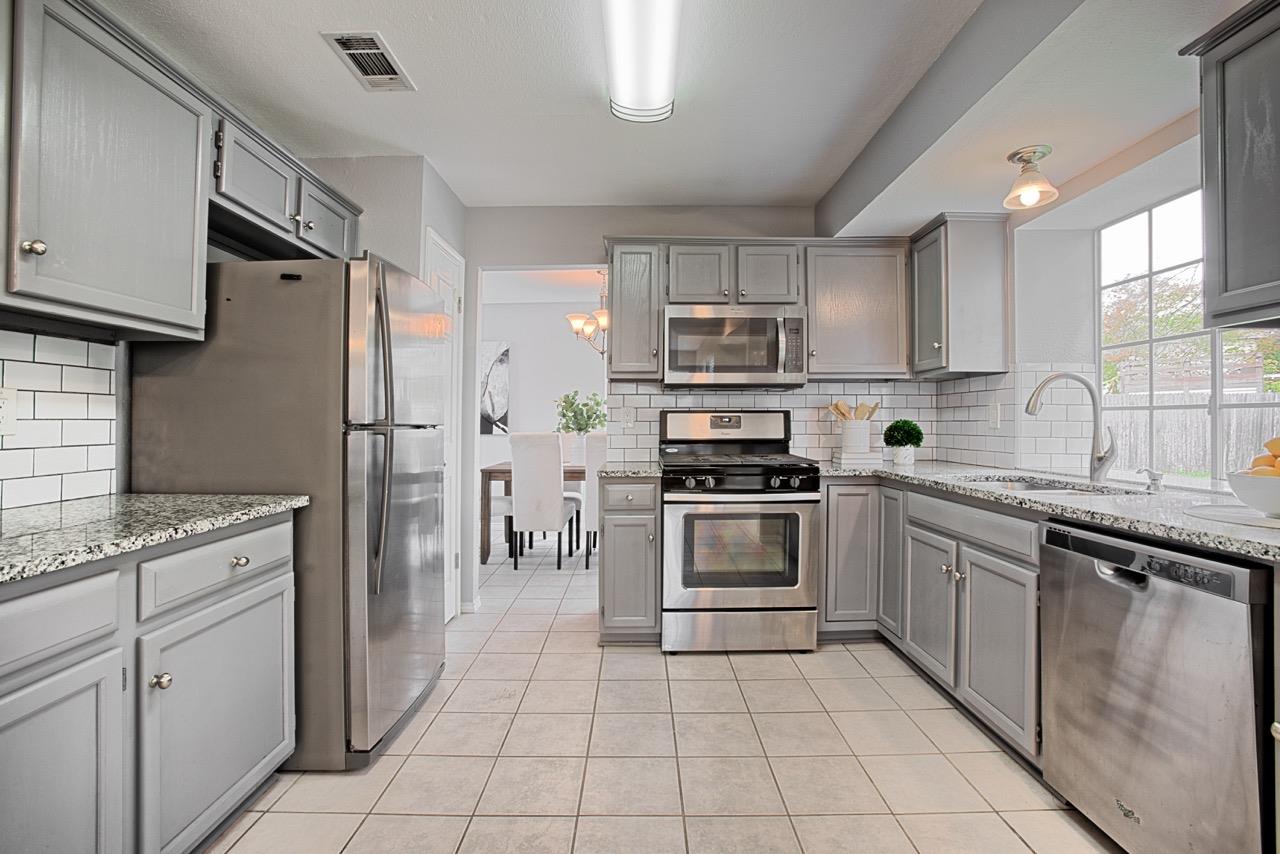 902 Valley Glen Cv, Pflugerville, TX 78660