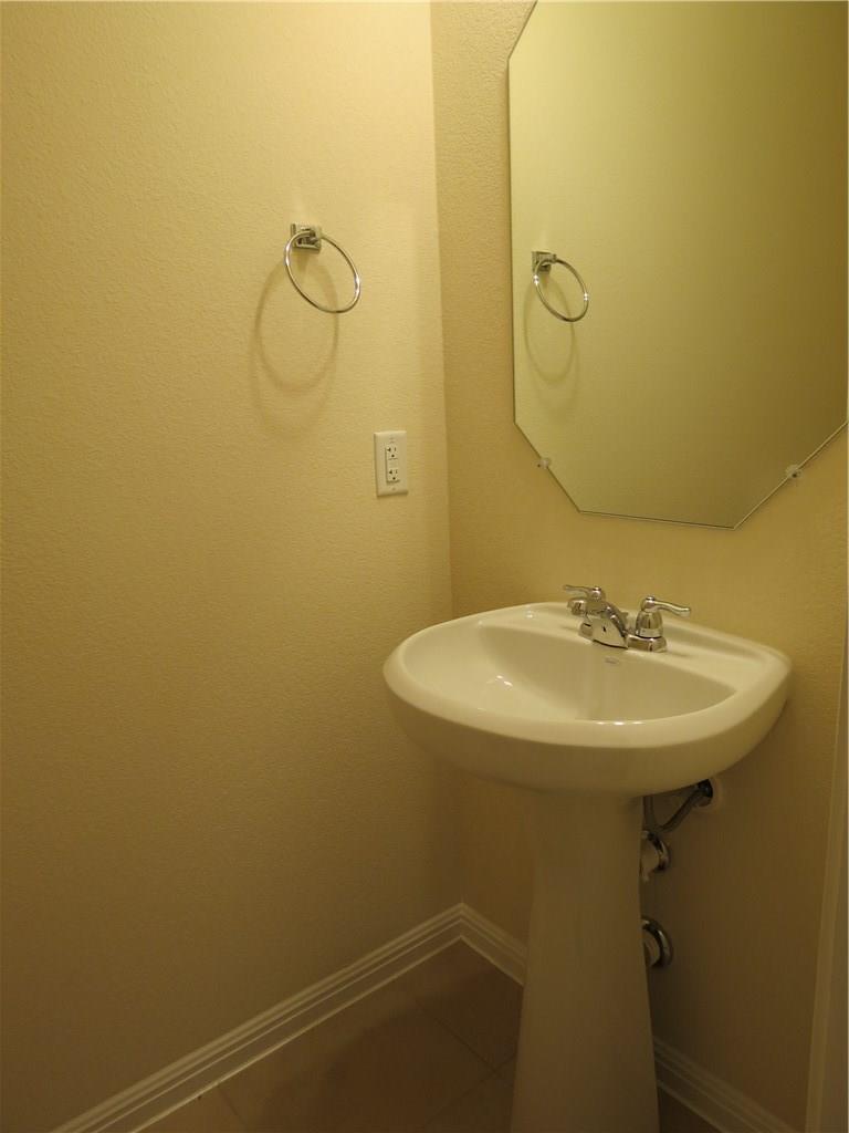 2304 S Lakeline Blvd # 432, Cedar Park, TX 78613