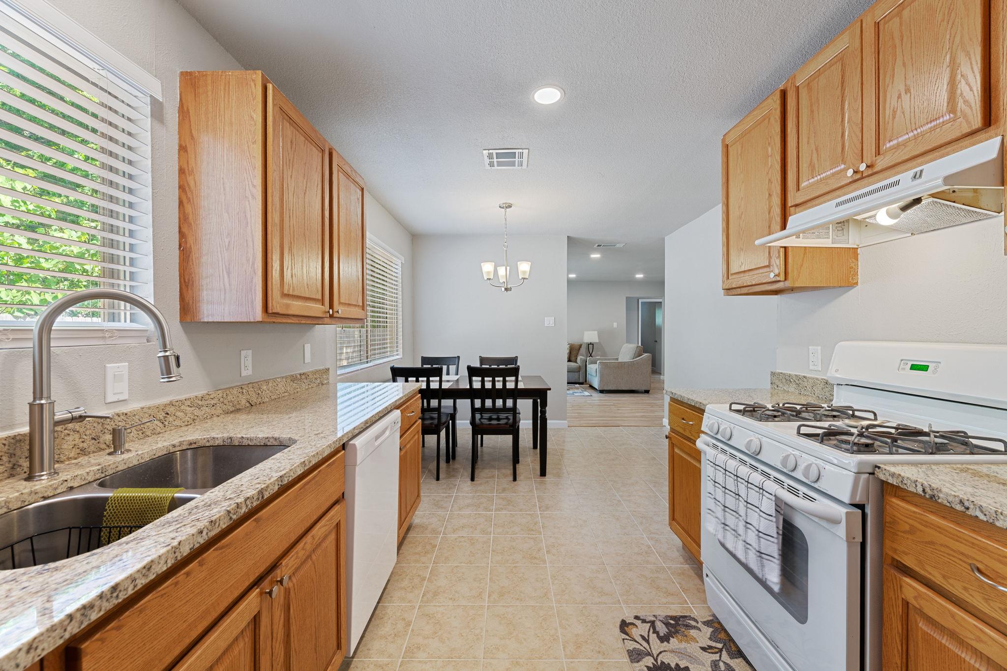 2106 Ponciana Loop, Austin, TX 78744