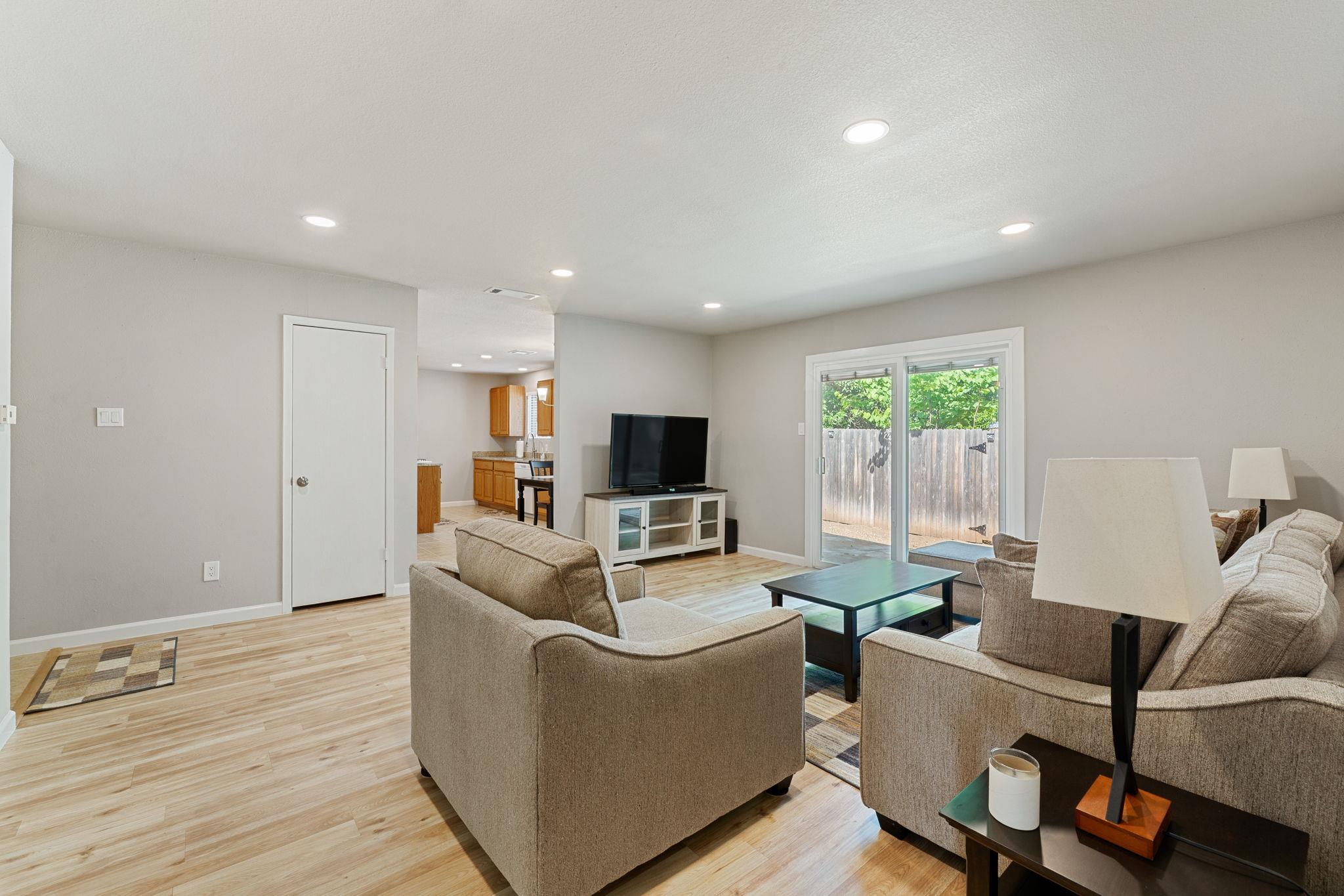 2106 Ponciana Loop, Austin, TX 78744