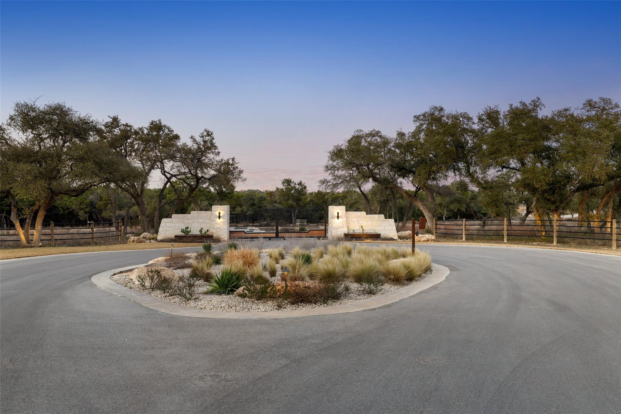 5946 Grotto Creek Ct, Fischer, TX 78623