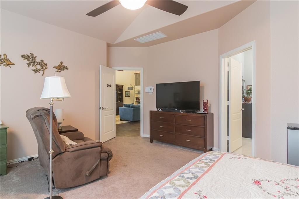 252 Pond View Pass, Buda, TX 78610