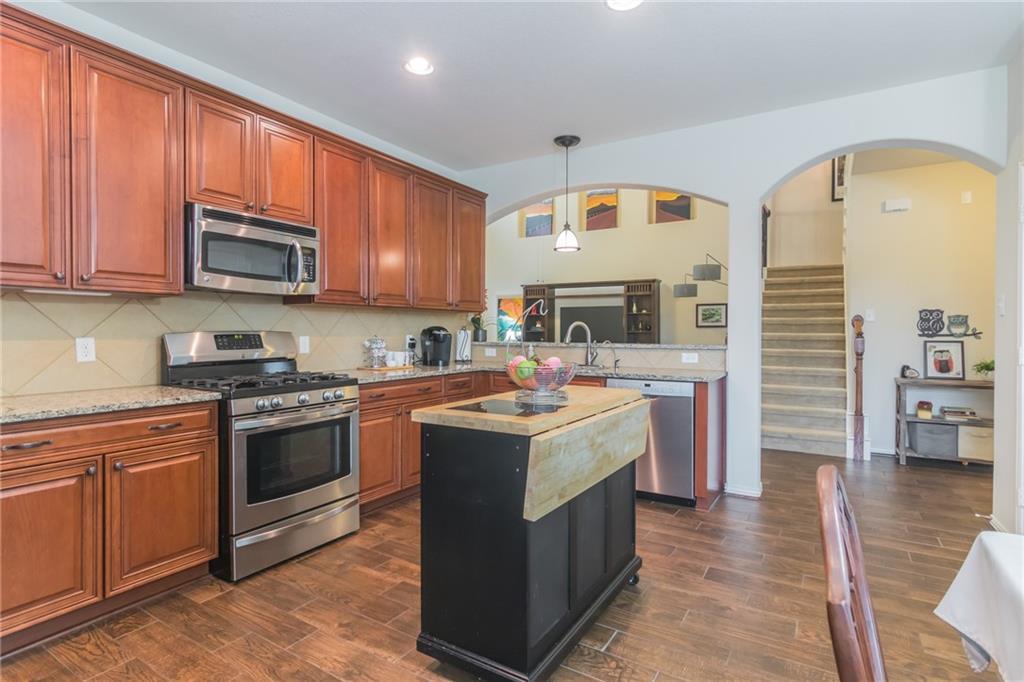 252 Pond View Pass, Buda, TX 78610