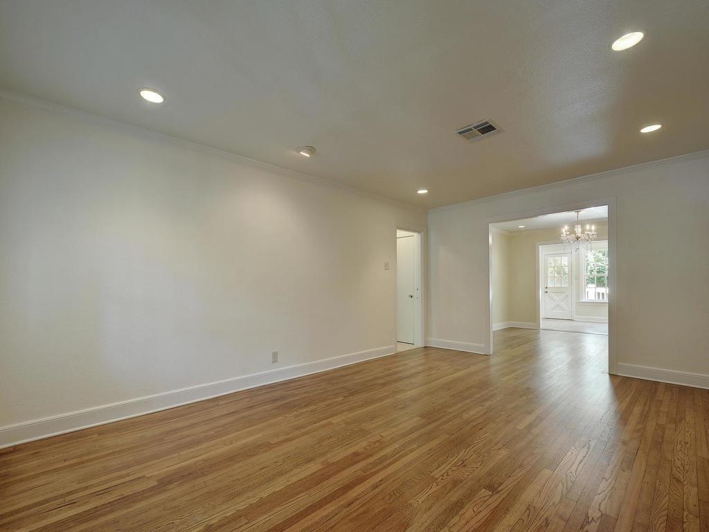 2204 E Tower Dr, Austin, TX 78703