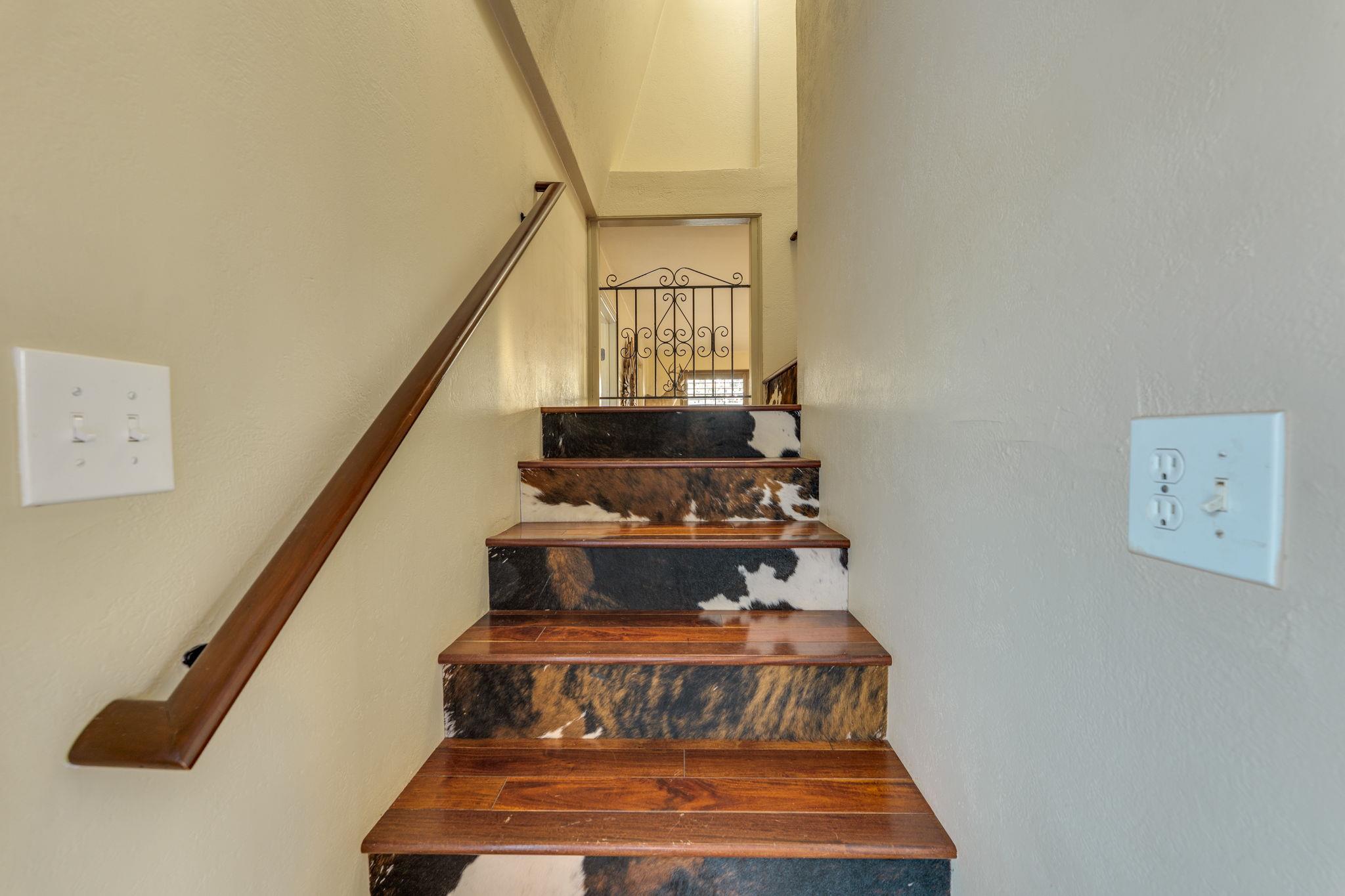 281 Kloster Ln, Blanco, TX 78606