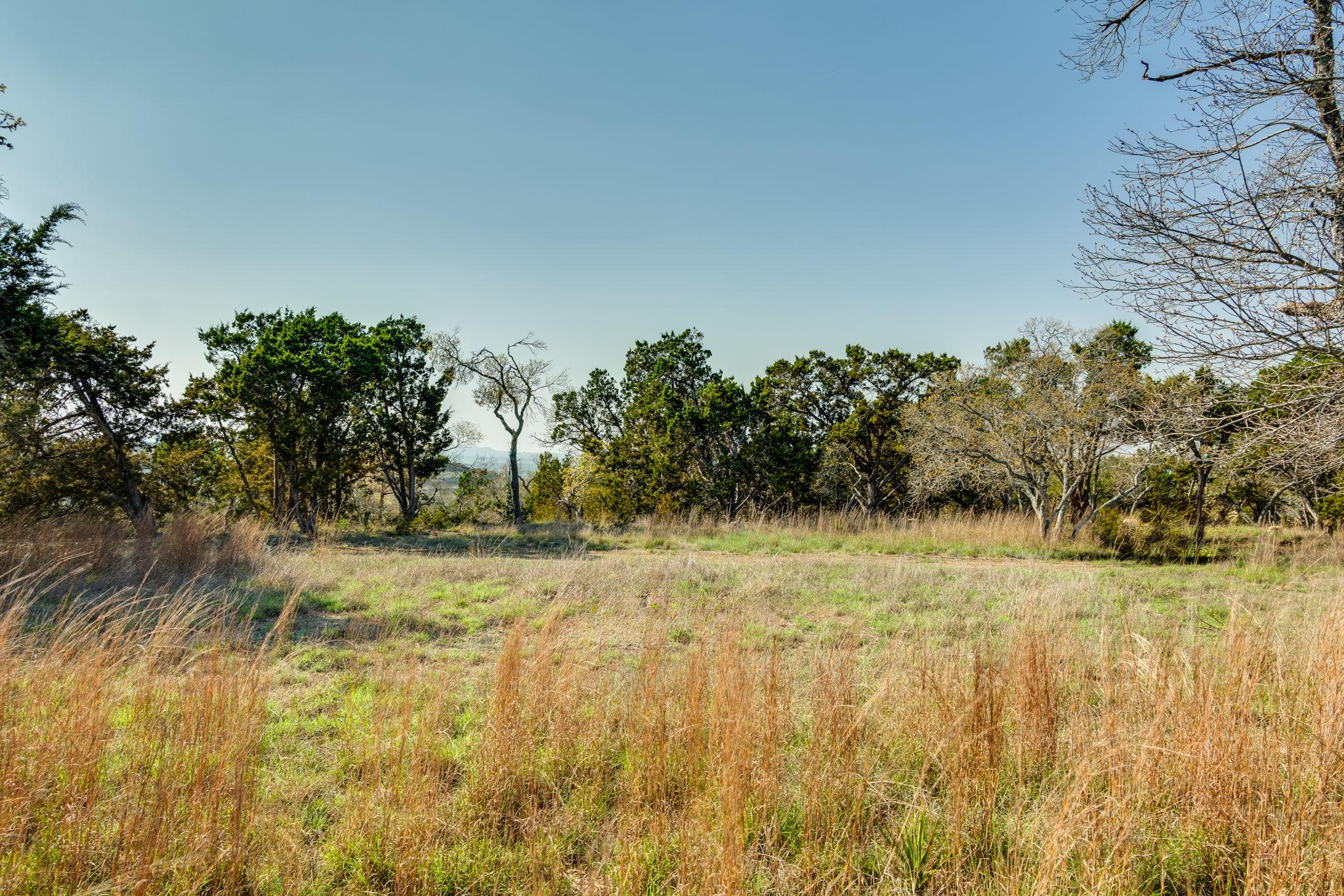 281 Kloster Ln, Blanco, TX 78606