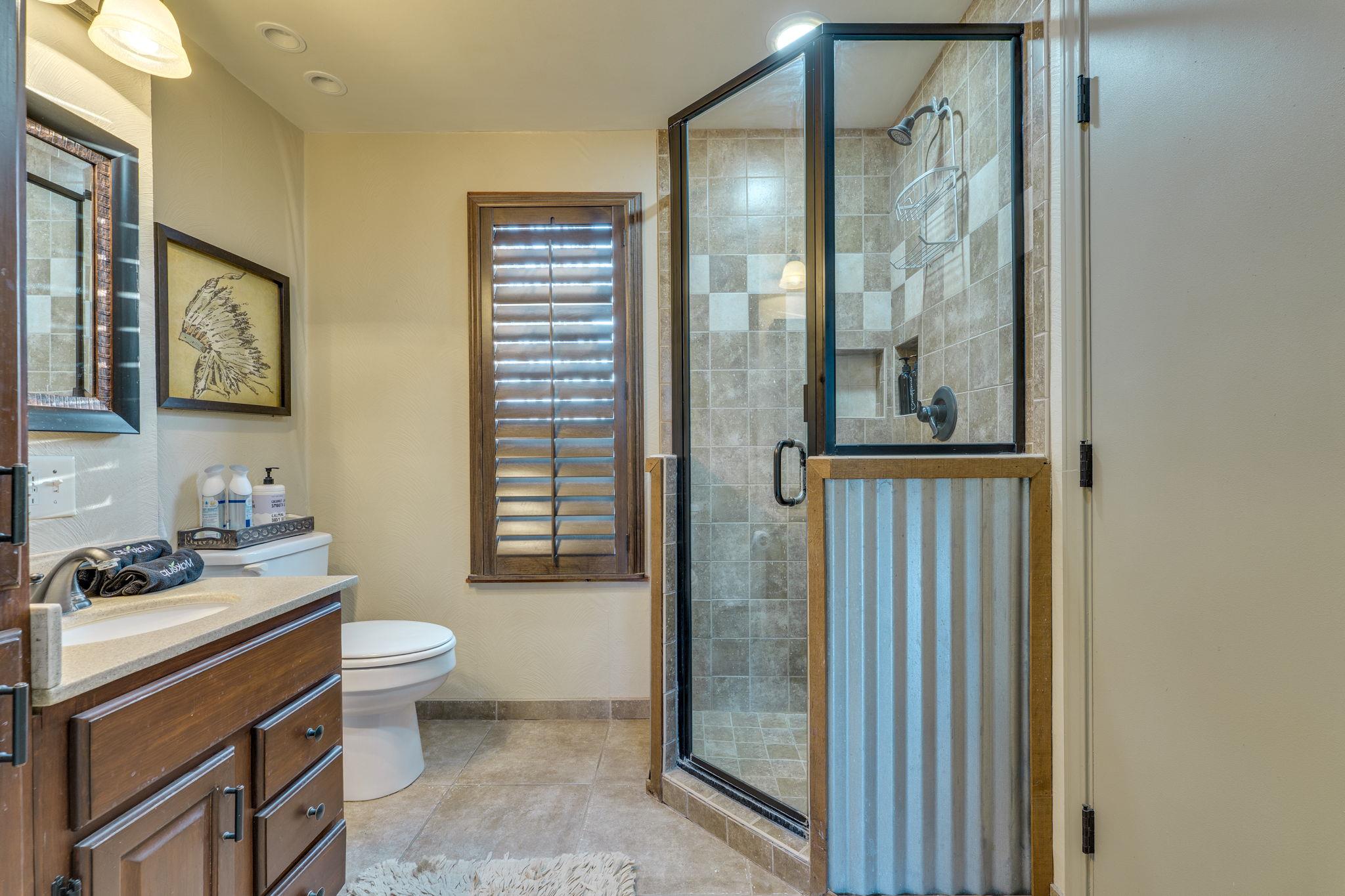 281 Kloster Ln, Blanco, TX 78606