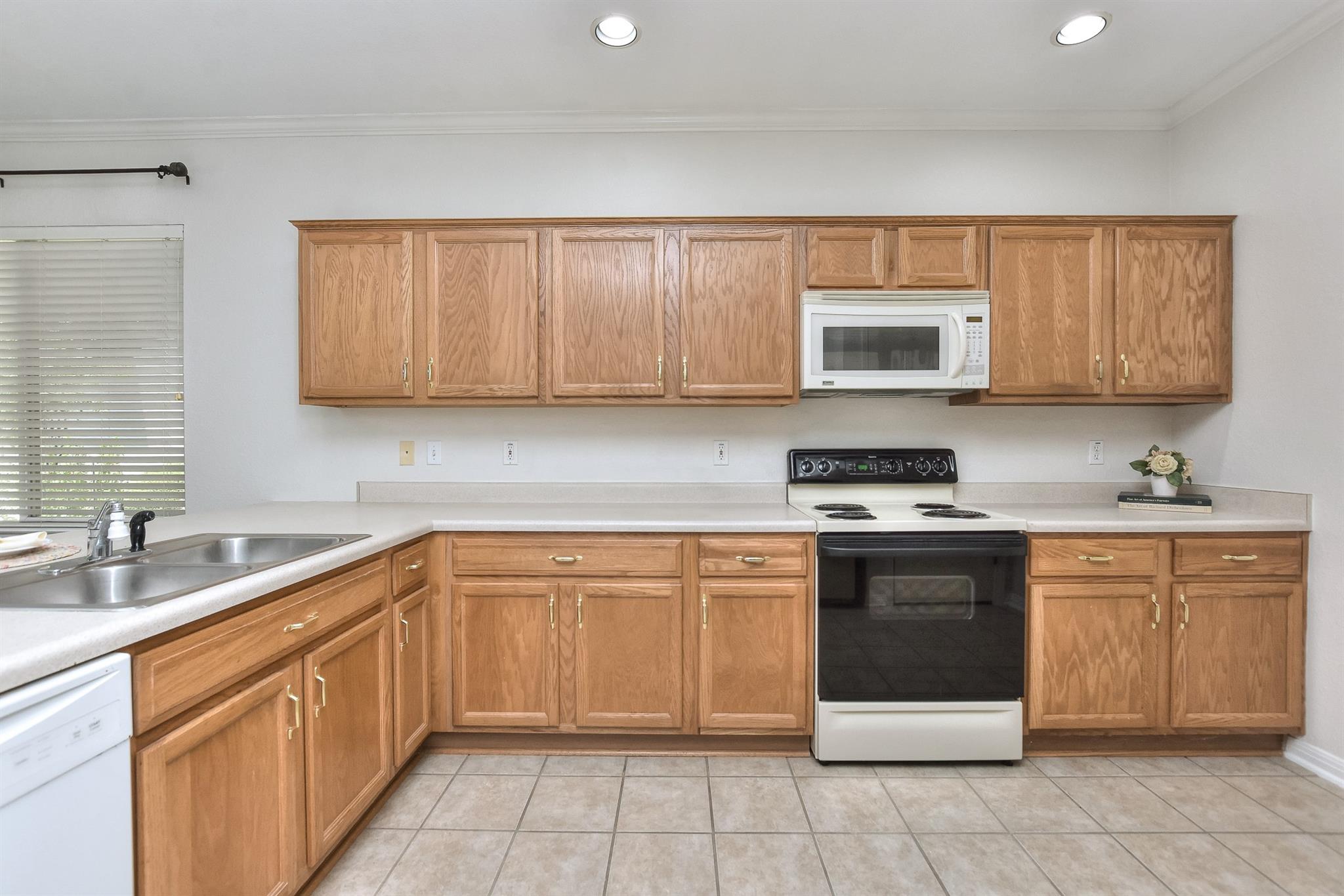 508 Texas Dr, Georgetown, TX 78633