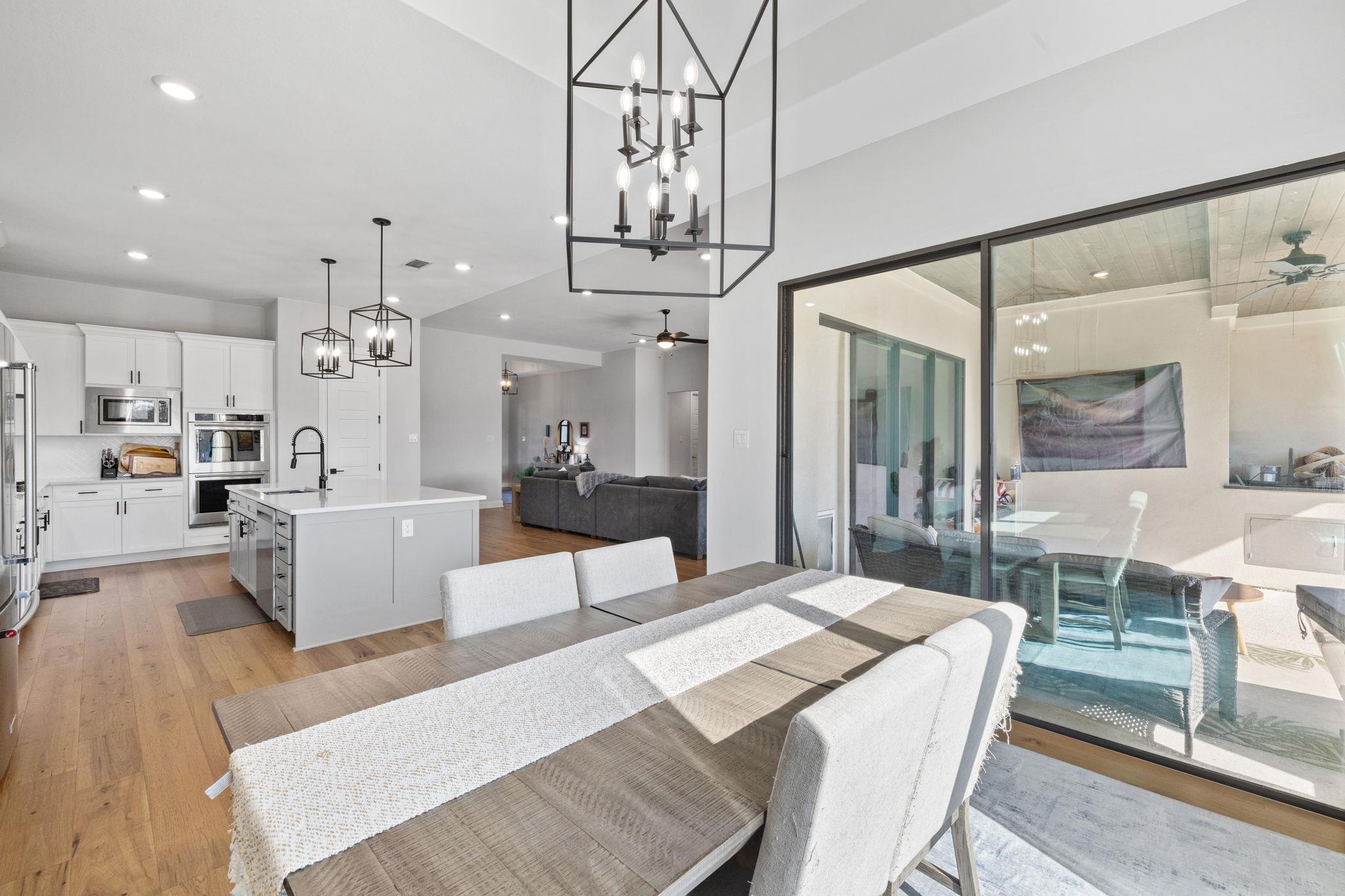 225 Spicewood Trails Dr, Spicewood, TX 78669