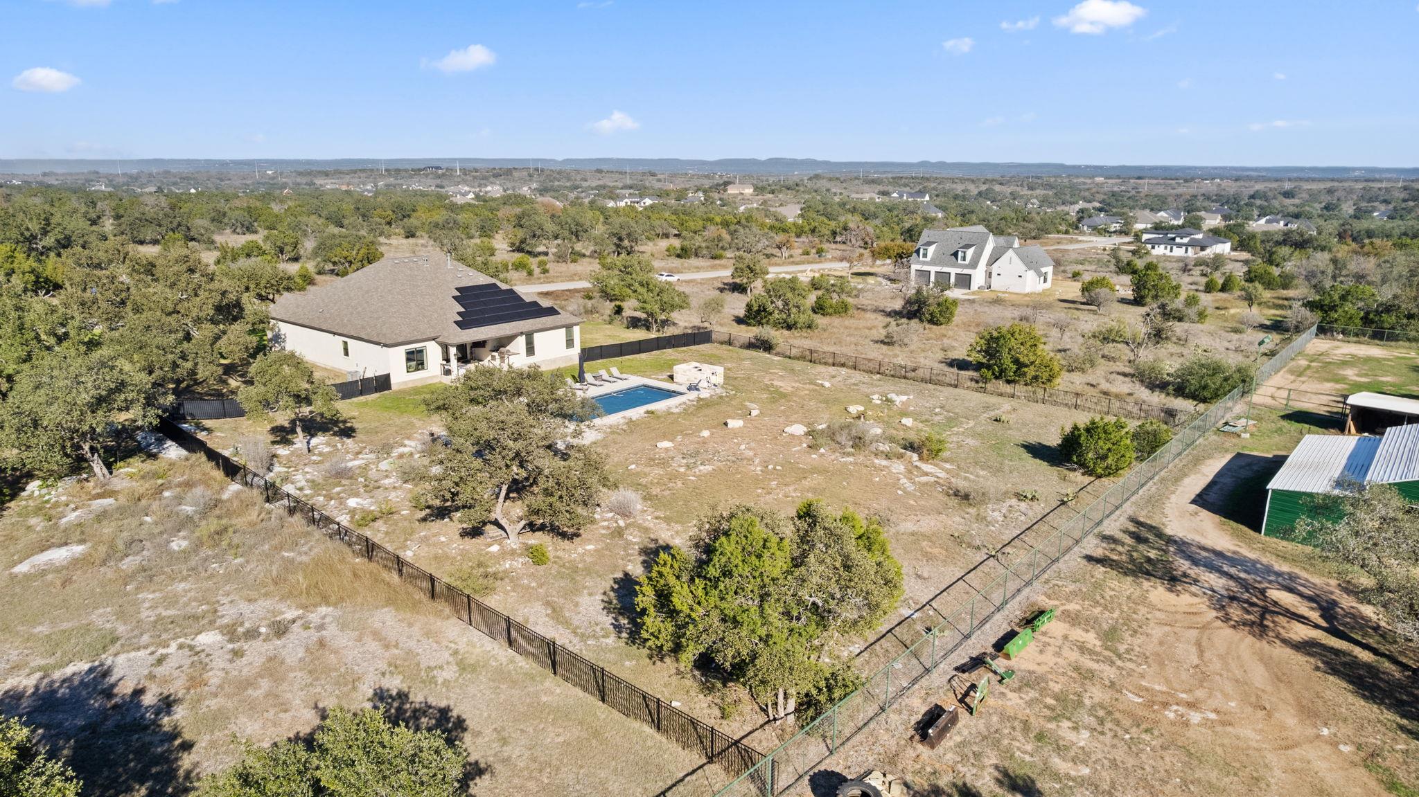225 Spicewood Trails Dr, Spicewood, TX 78669