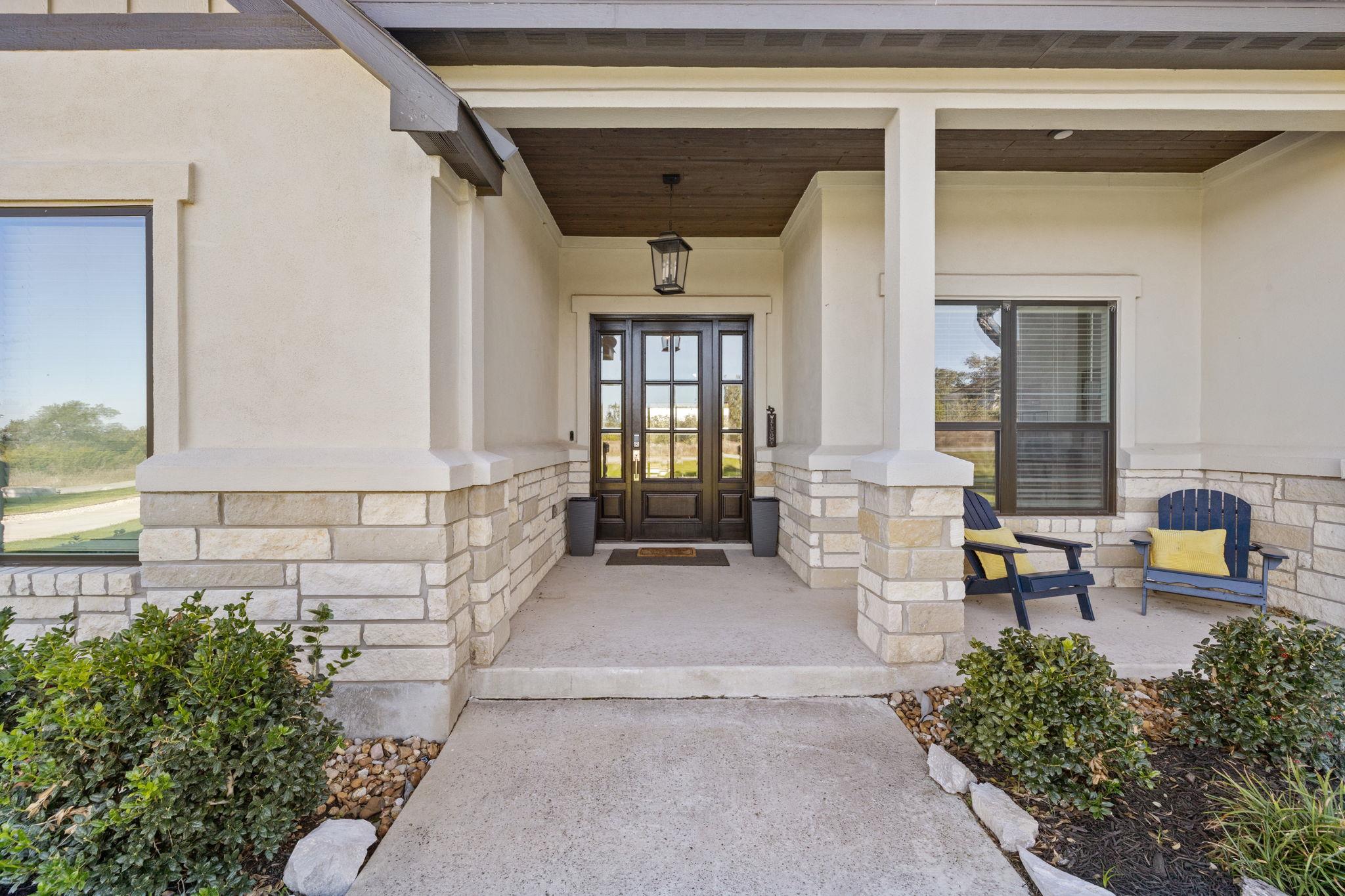 225 Spicewood Trails Dr, Spicewood, TX 78669