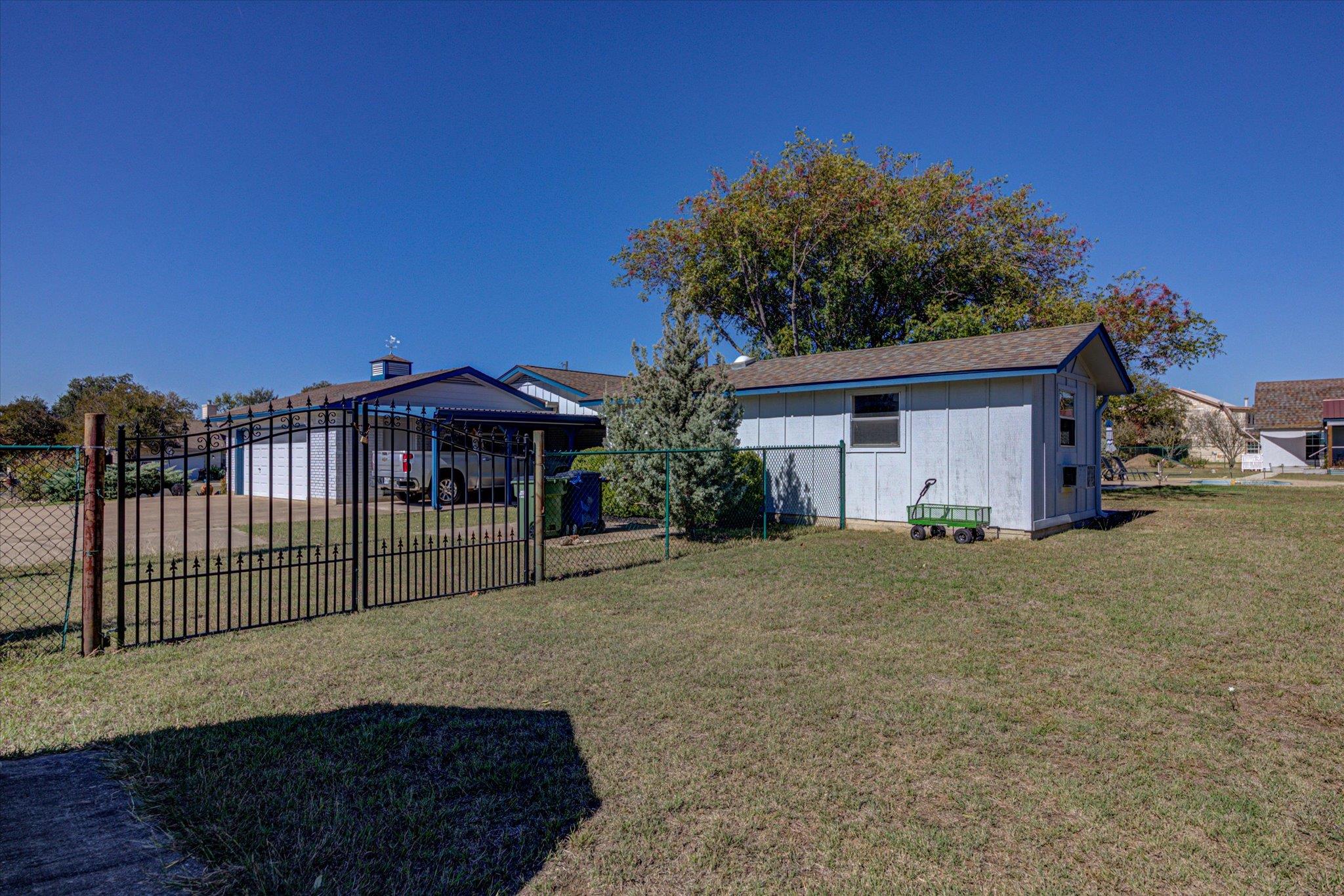 200 Harbor Cir Cir, Georgetown, TX 78633