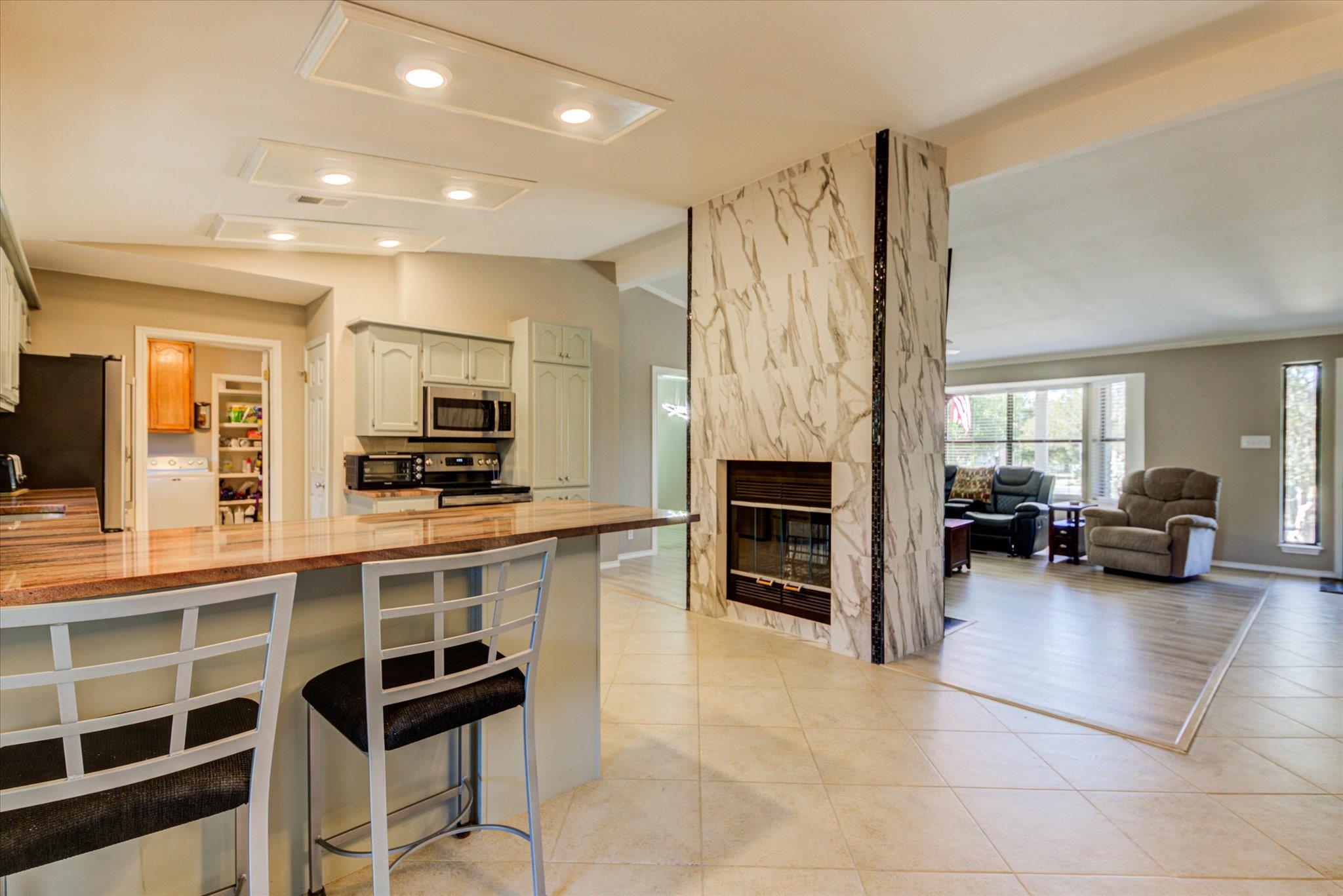 200 Harbor Cir Cir, Georgetown, TX 78633