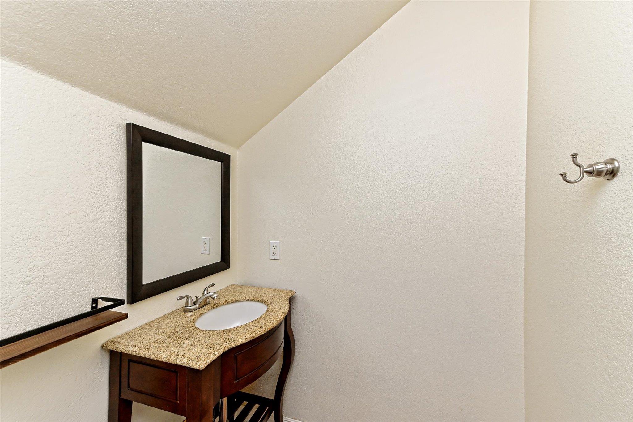 15802 Neenah Oak Loop, Austin, TX 78717