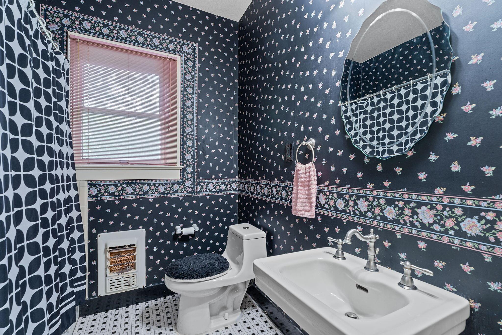 1709 W Lake Dr, Taylor, TX 76574