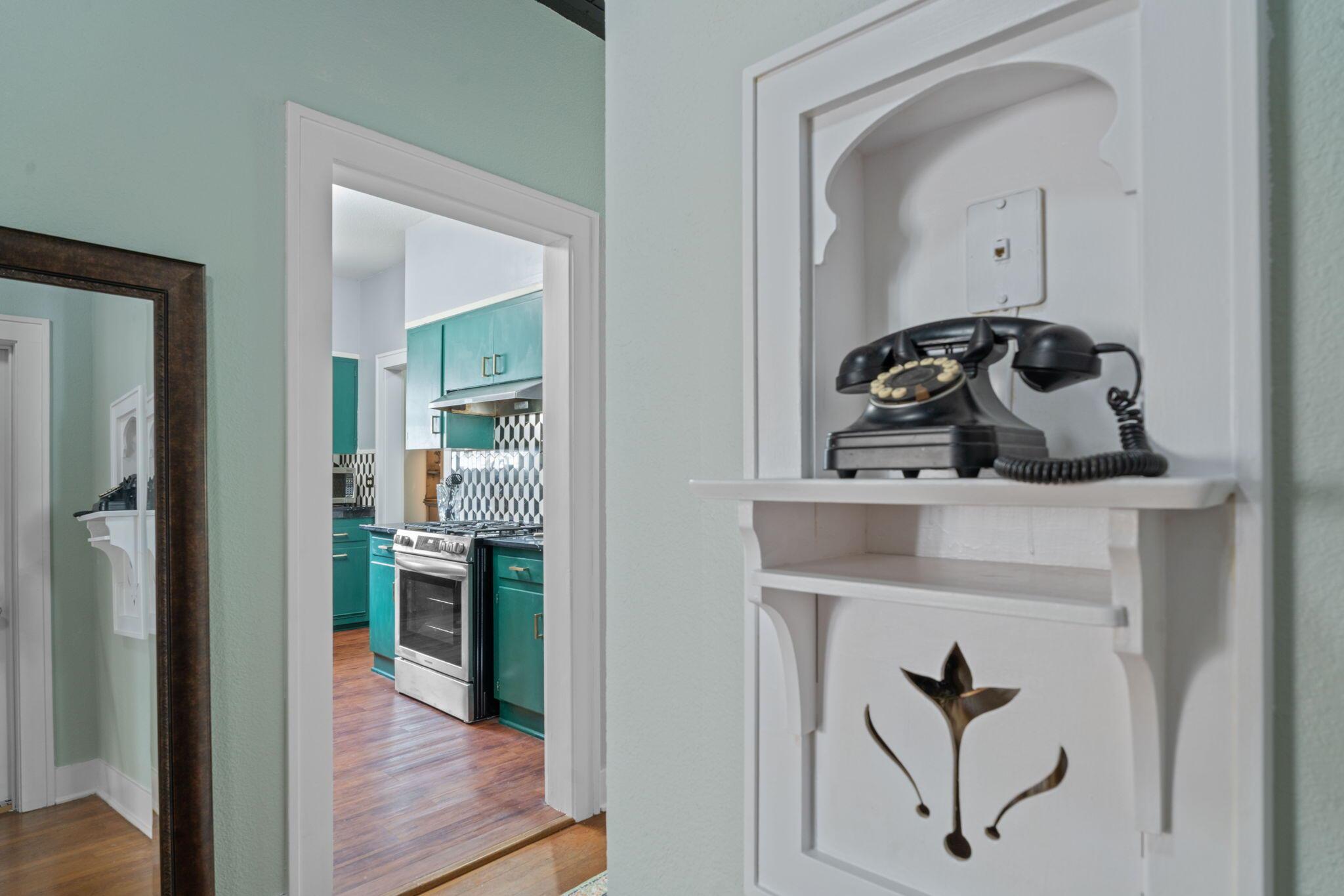 1709 W Lake Dr, Taylor, TX 76574