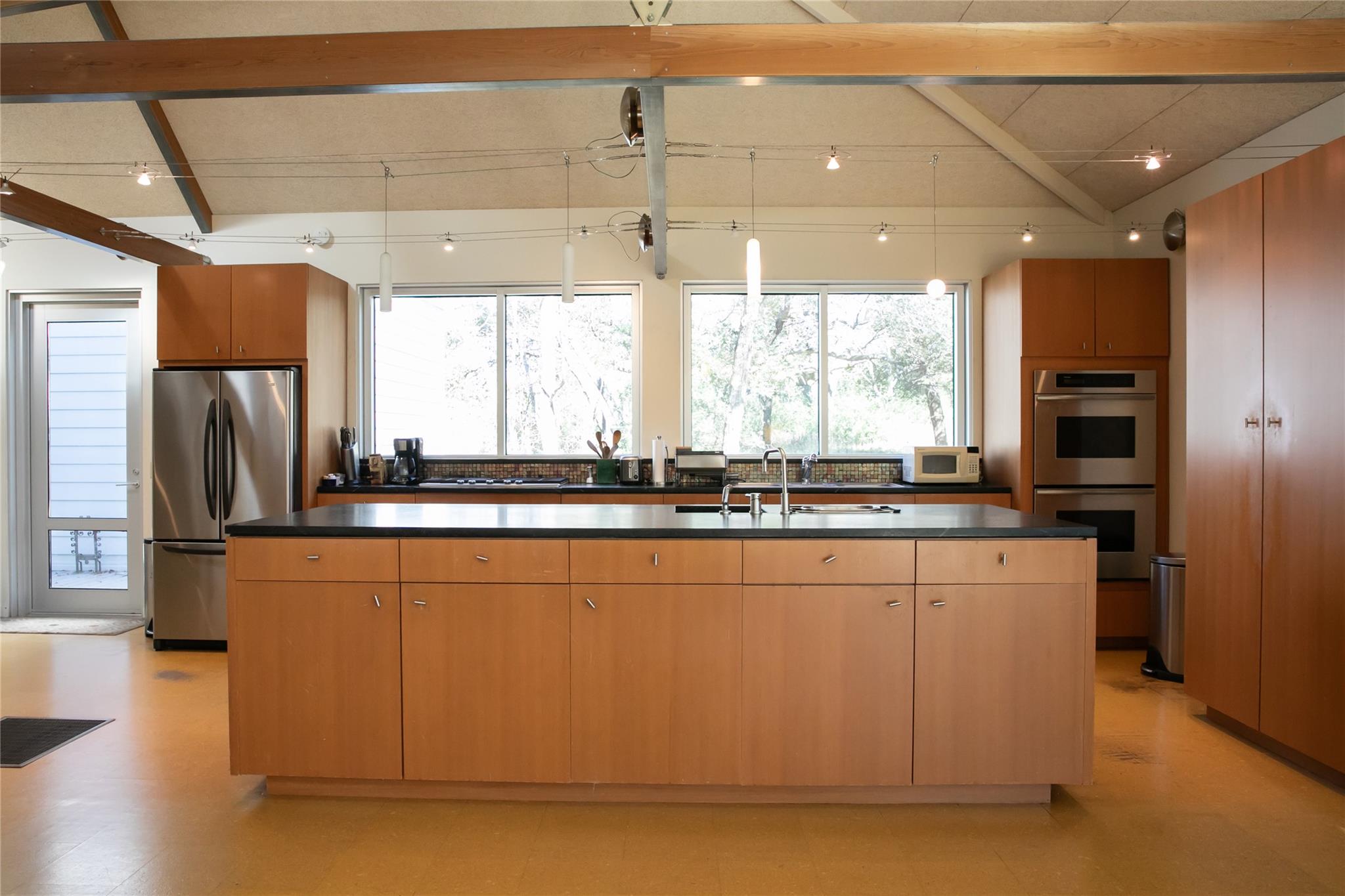 11107 Mt Falls School Rd, Washington, TX 77880