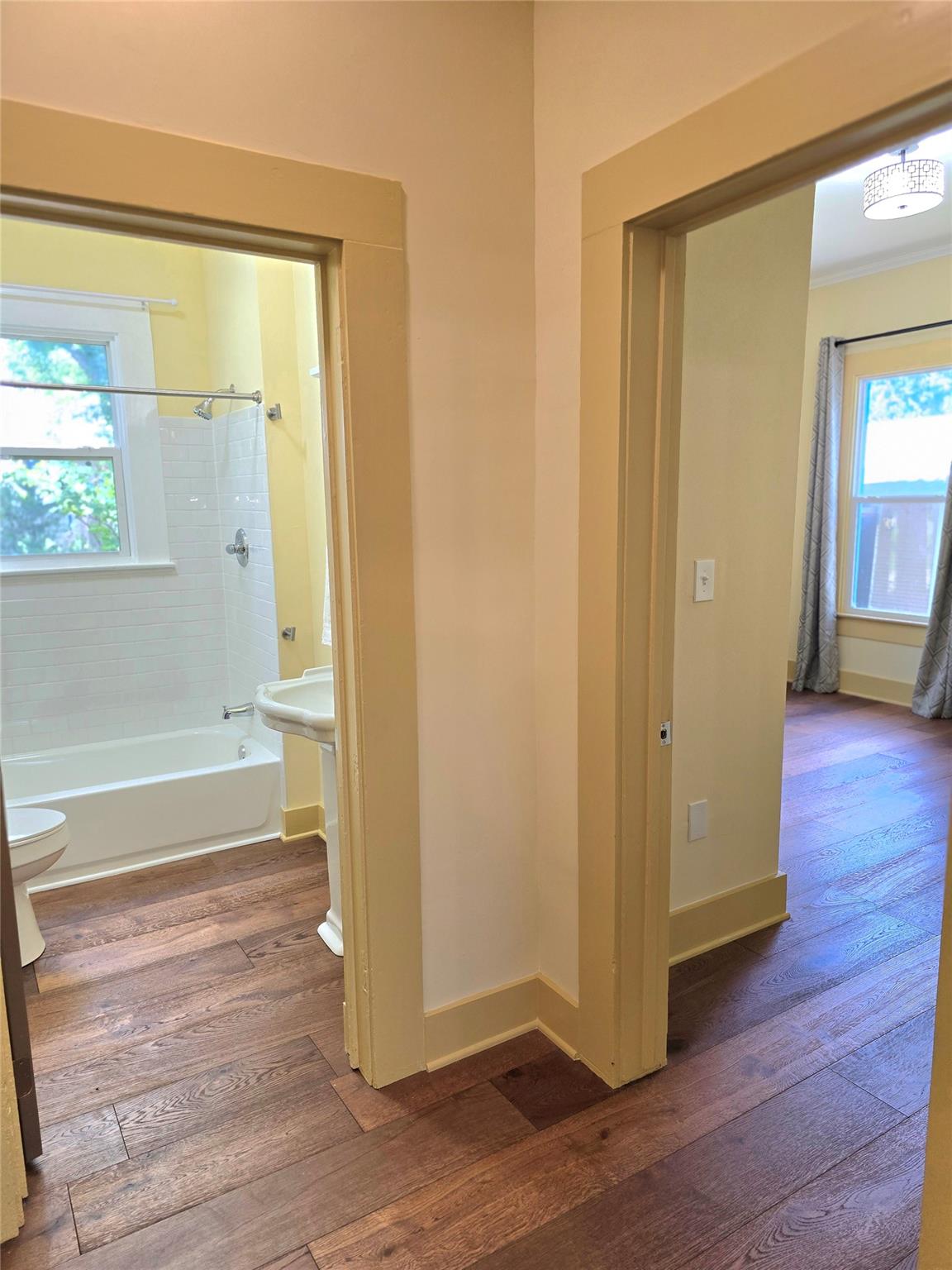 429 N Main St, Rockdale, TX 76567