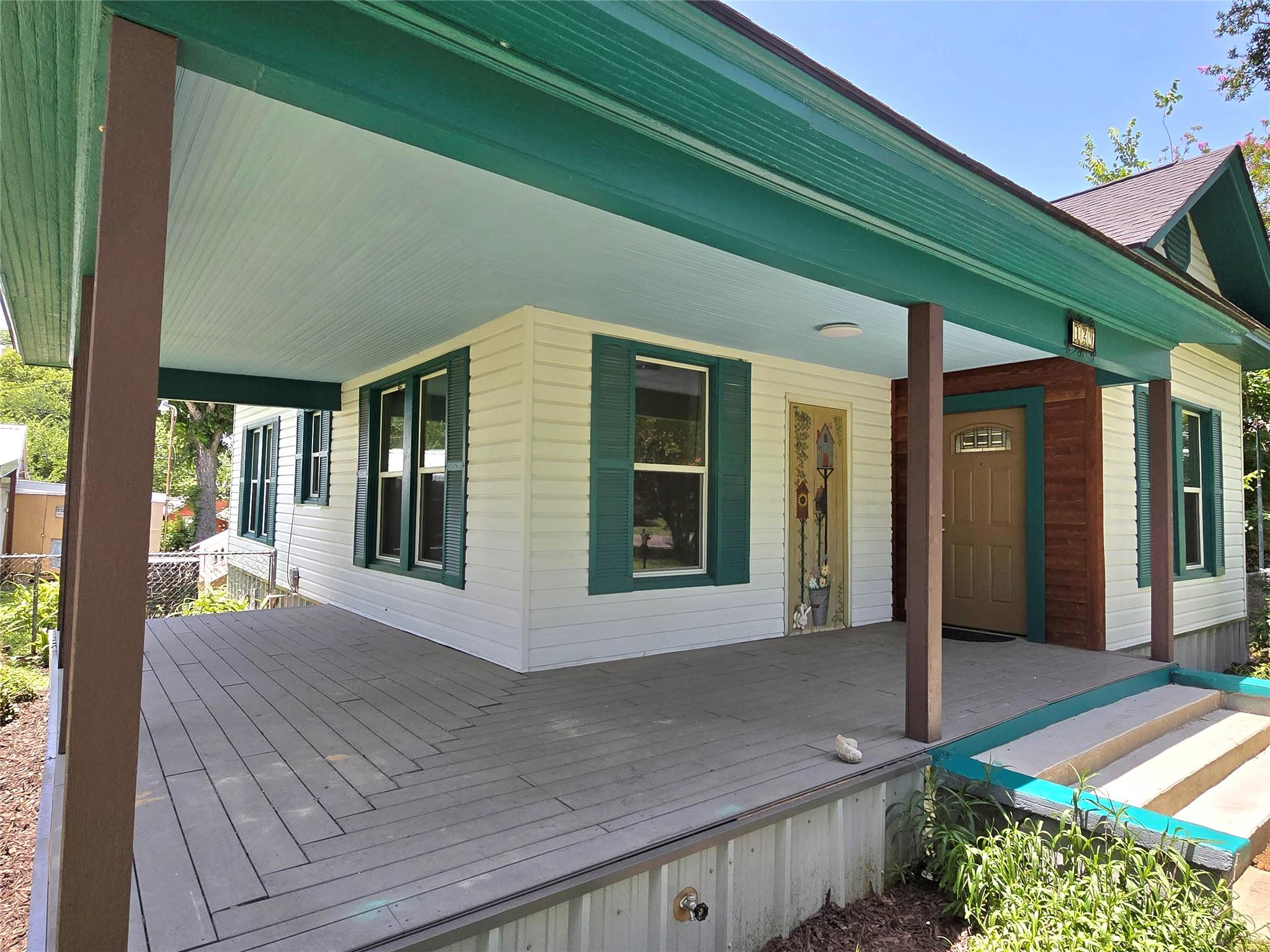 429 N Main St, Rockdale, TX 76567