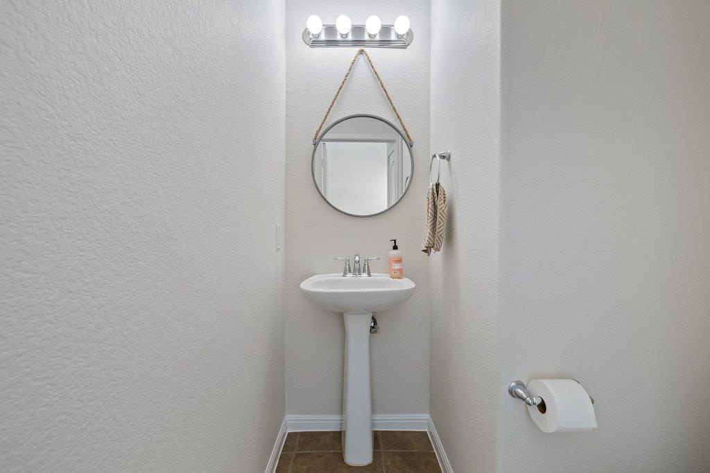 9412 Beechnut Dr, Austin, TX 78748