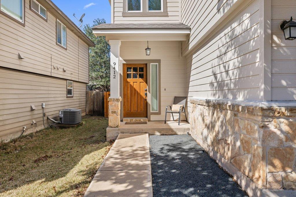 9412 Beechnut Dr, Austin, TX 78748