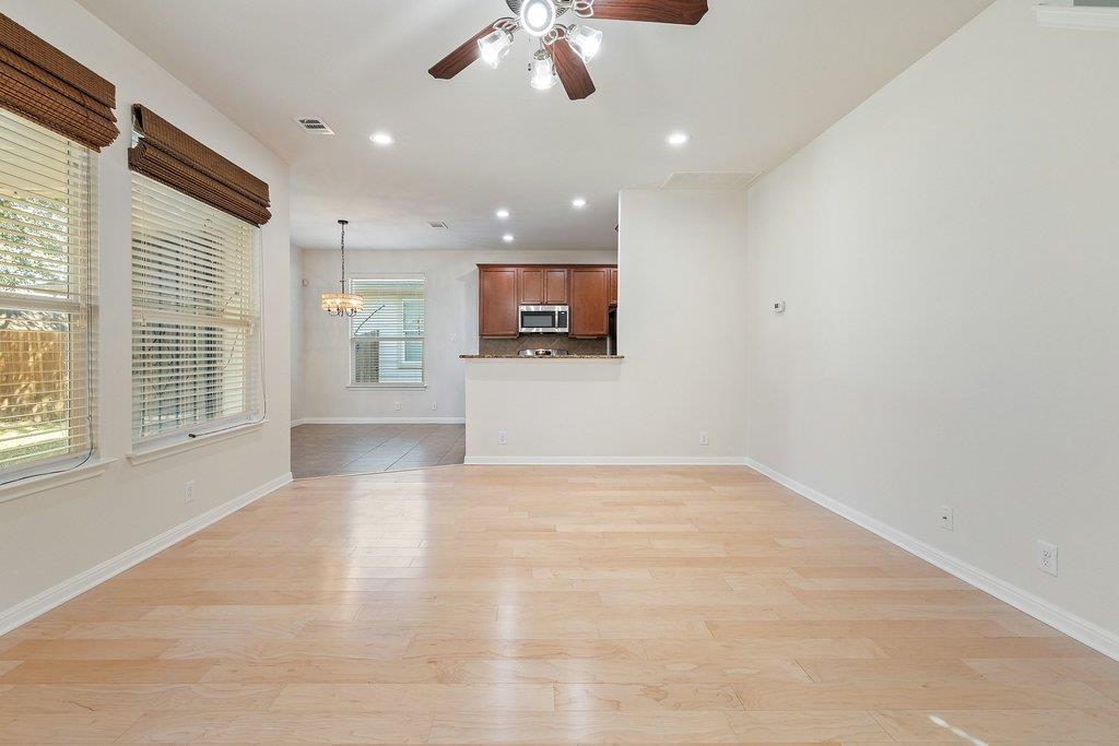 9412 Beechnut Dr, Austin, TX 78748