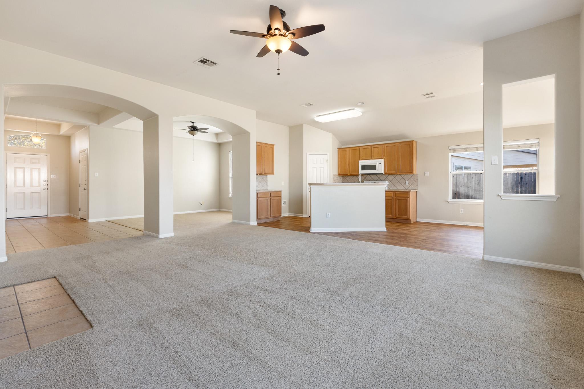 1406 Laguna Cv, Hutto, TX 78634