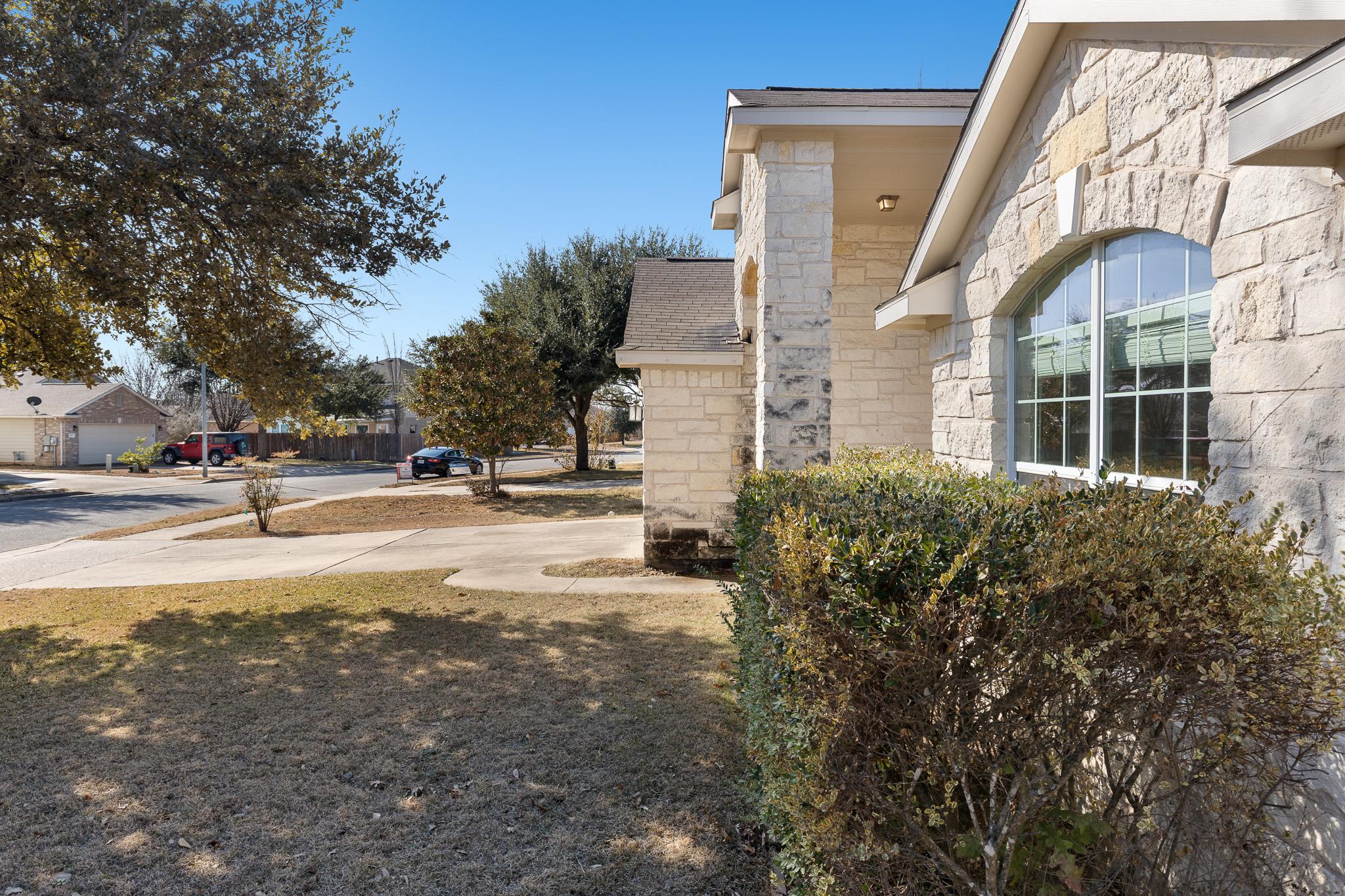 1406 Laguna Cv, Hutto, TX 78634