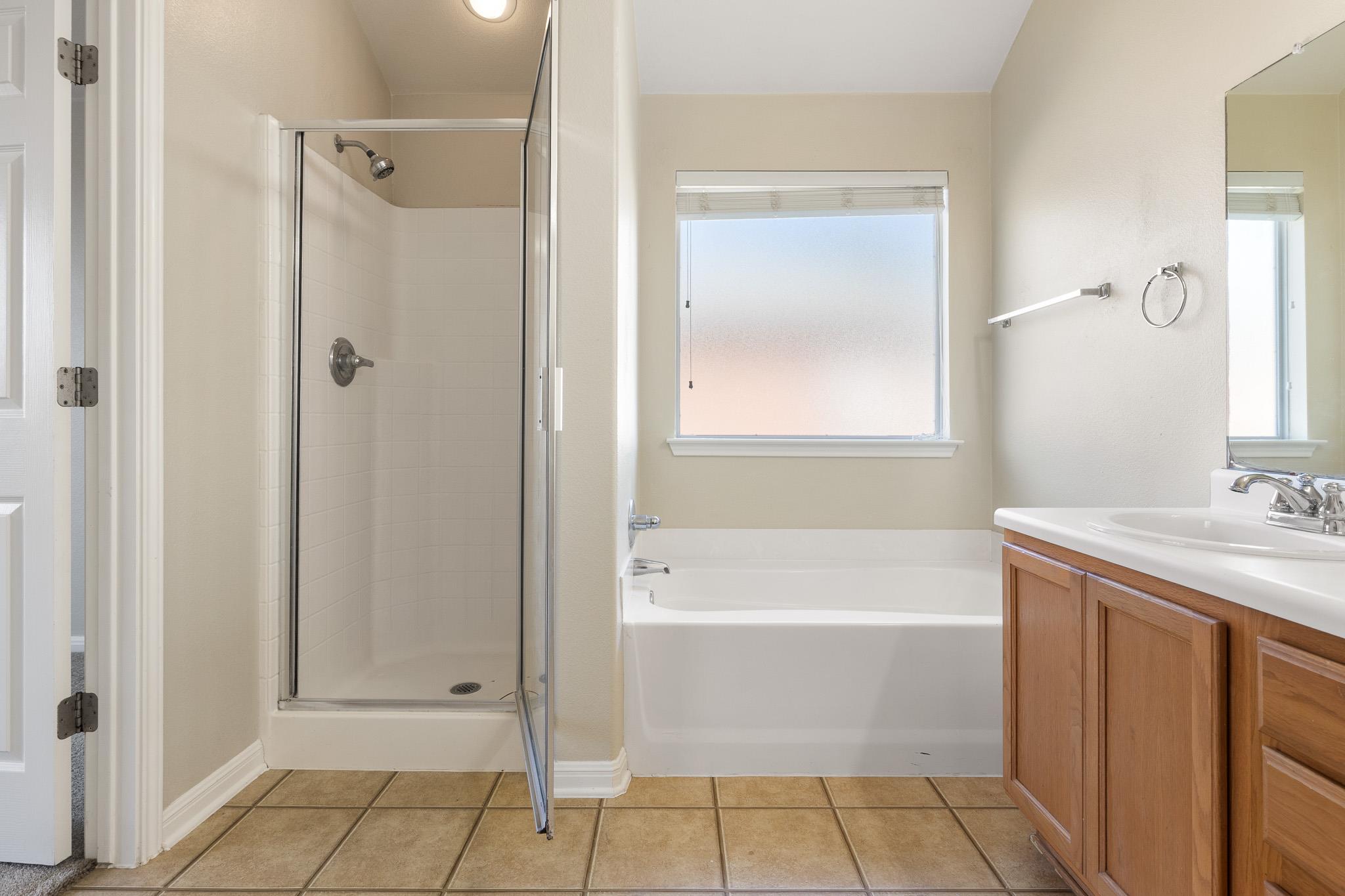 1406 Laguna Cv, Hutto, TX 78634