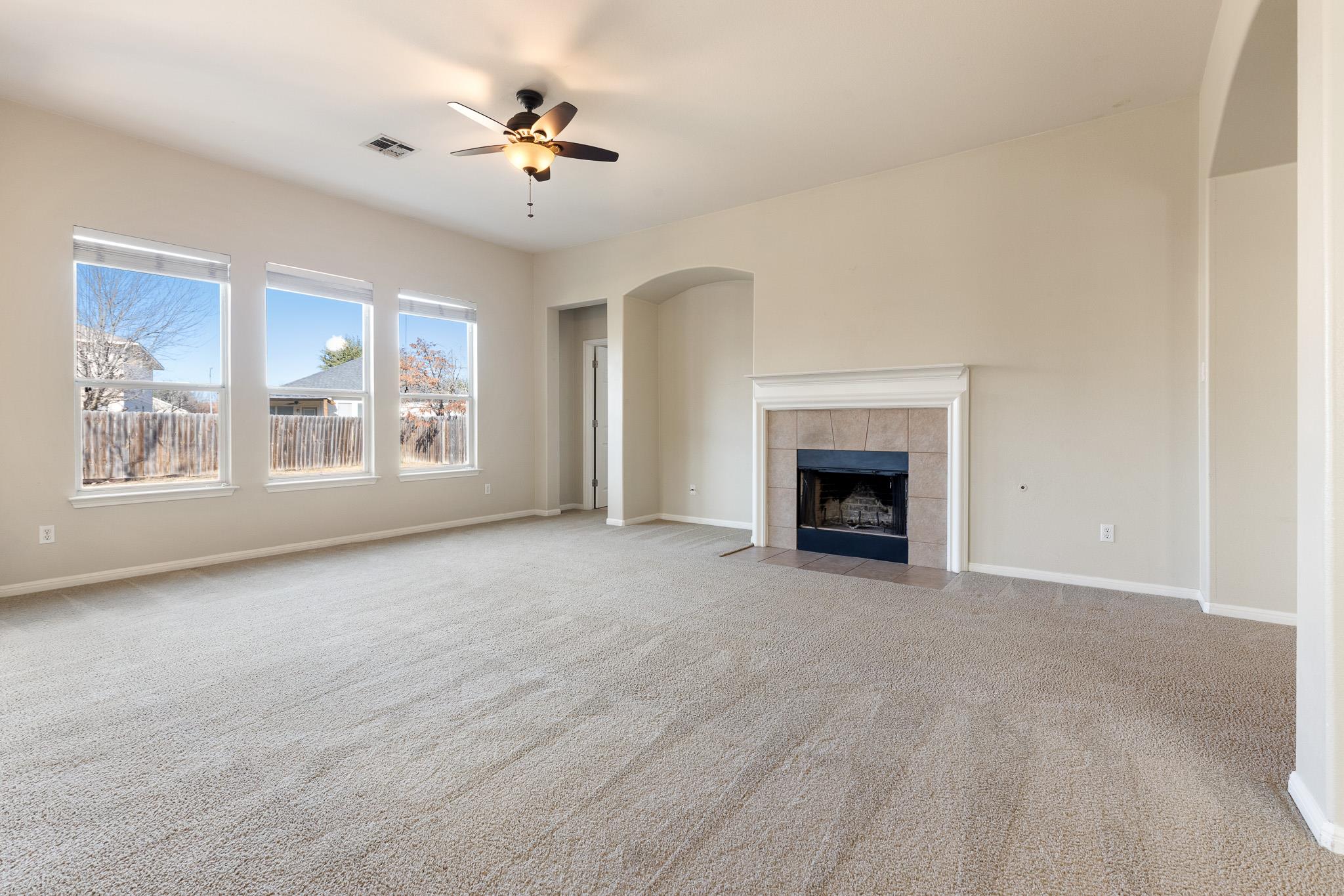 1406 Laguna Cv, Hutto, TX 78634