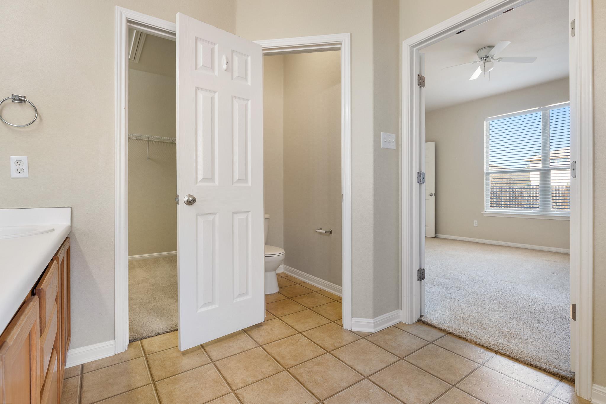 1406 Laguna Cv, Hutto, TX 78634