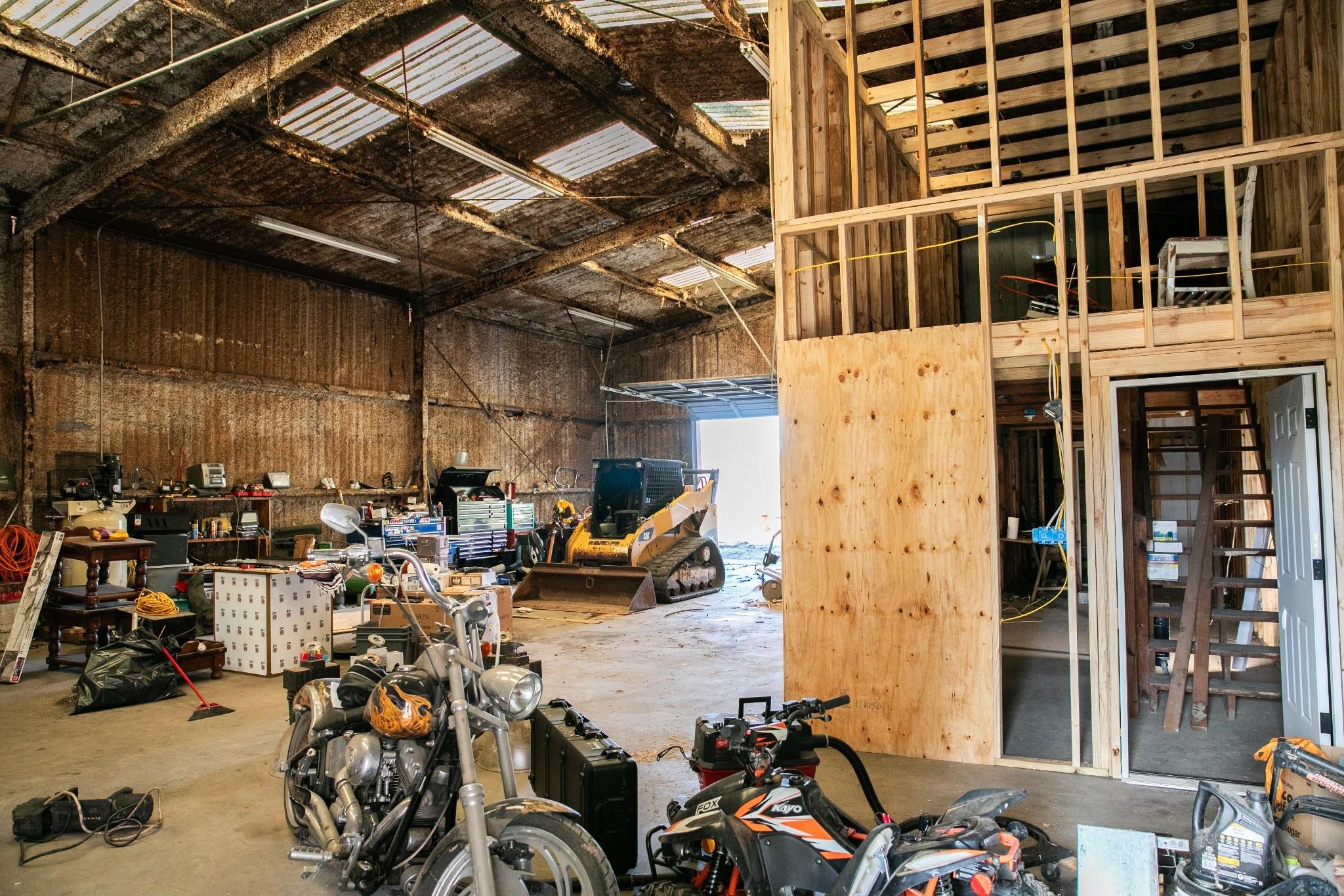 20 Red Tip Ln, Brenham, TX 77833