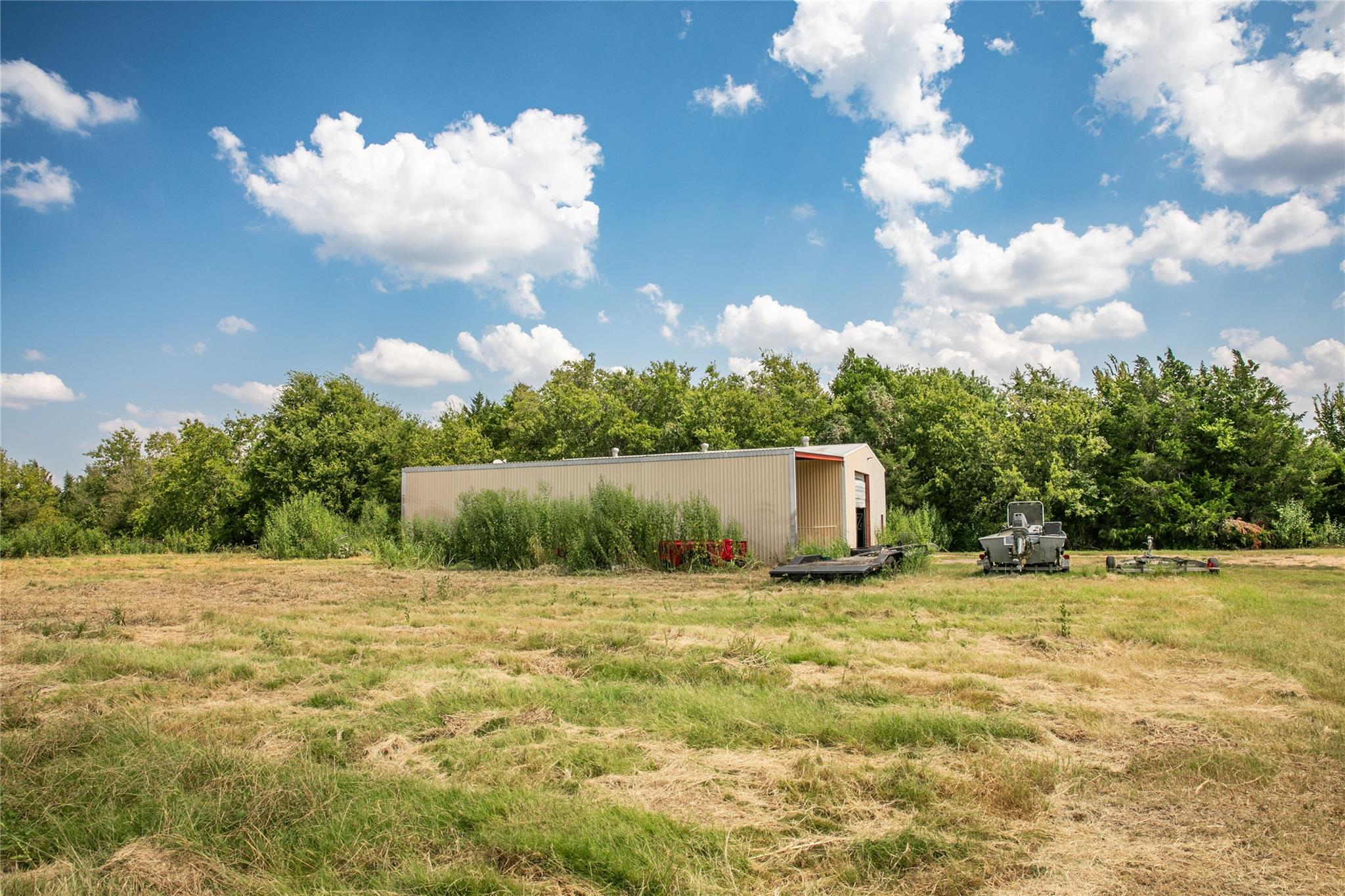 20 Red Tip Ln, Brenham, TX 77833