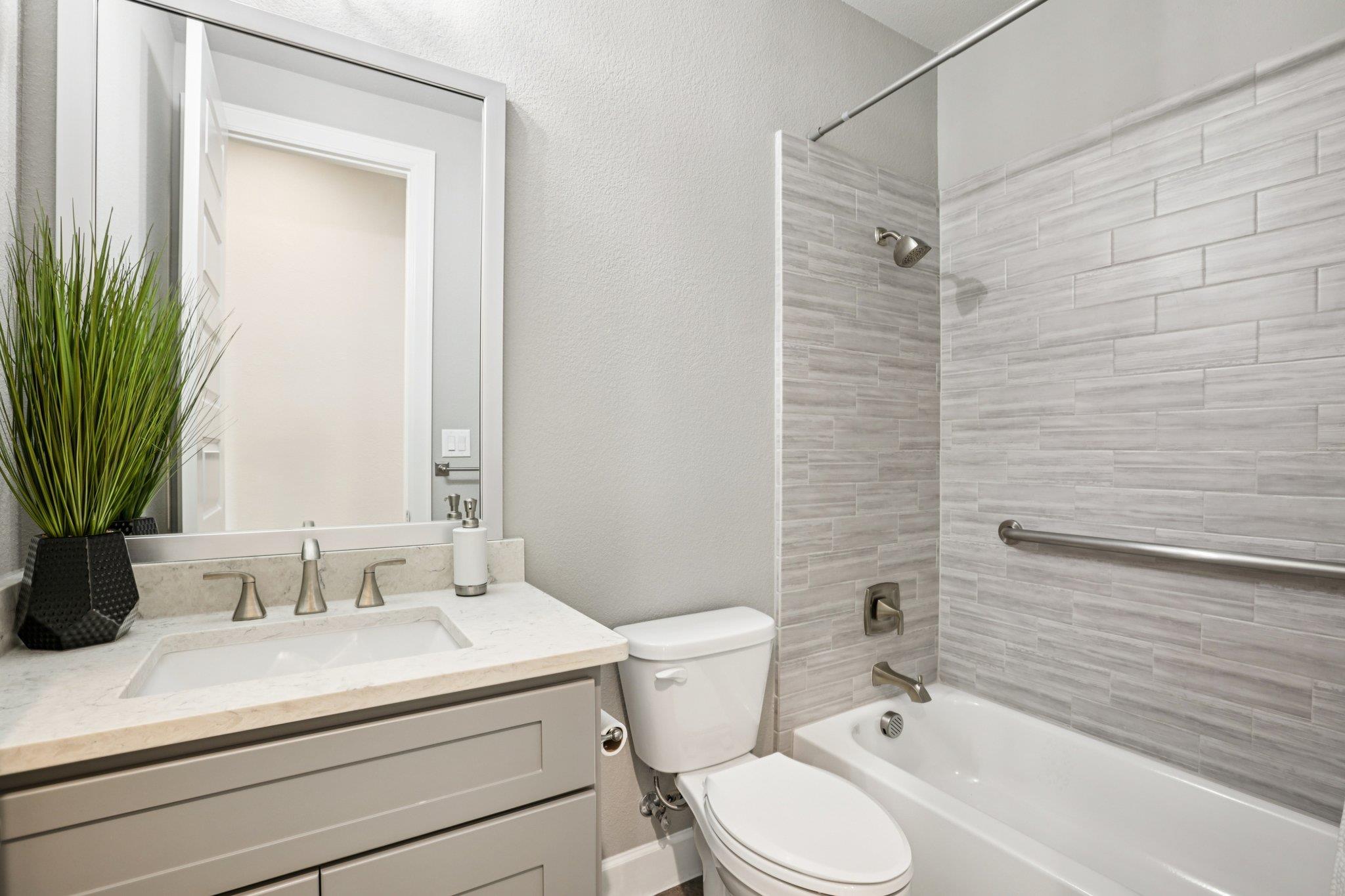 23601 Old Ferry Rd # 22, Spicewood, TX 78669