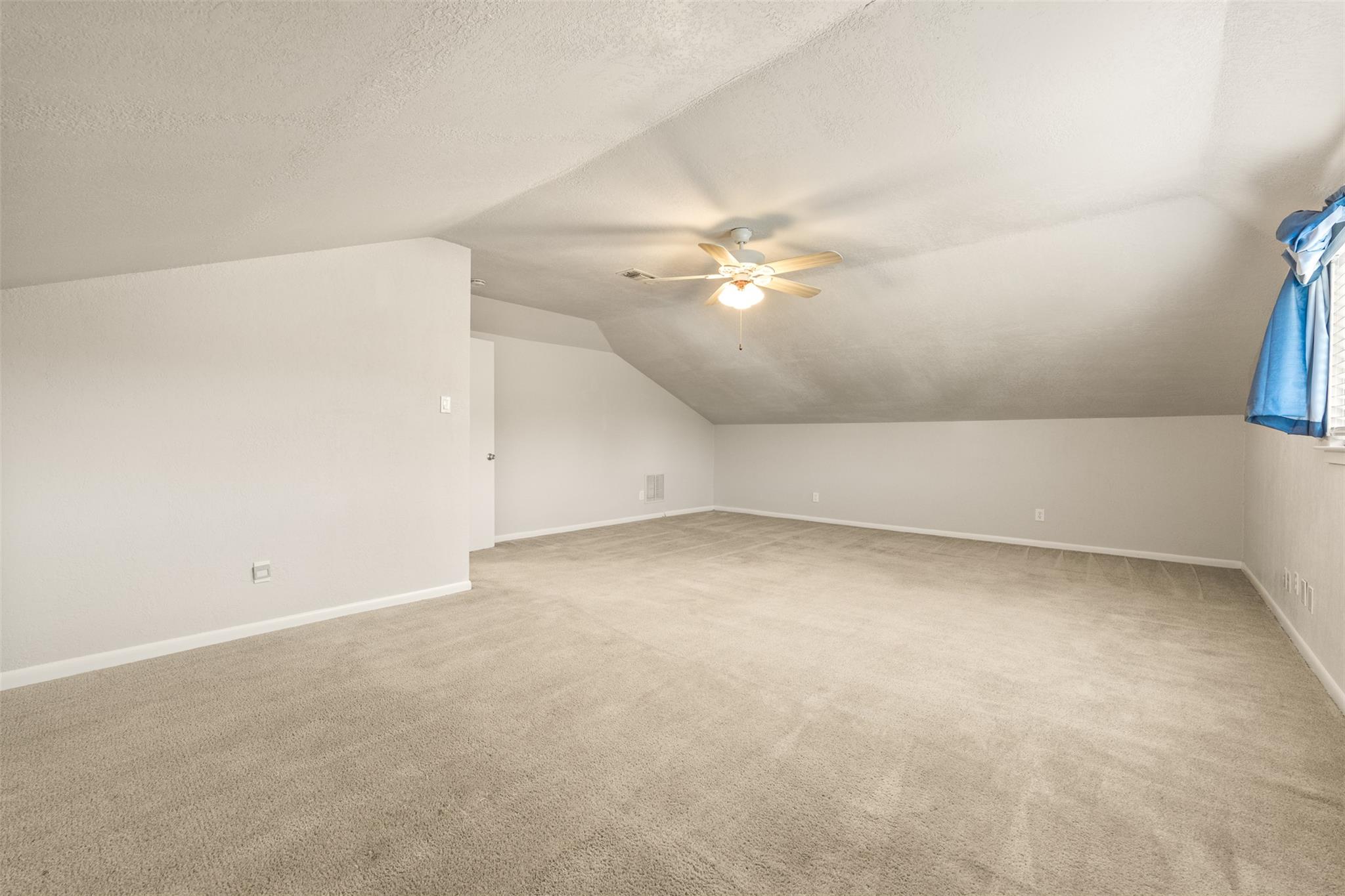 1910 Walsh Dr, Round Rock, TX 78681