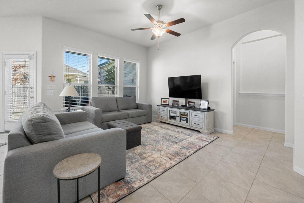 606 Linares Ln, Austin, TX 78748